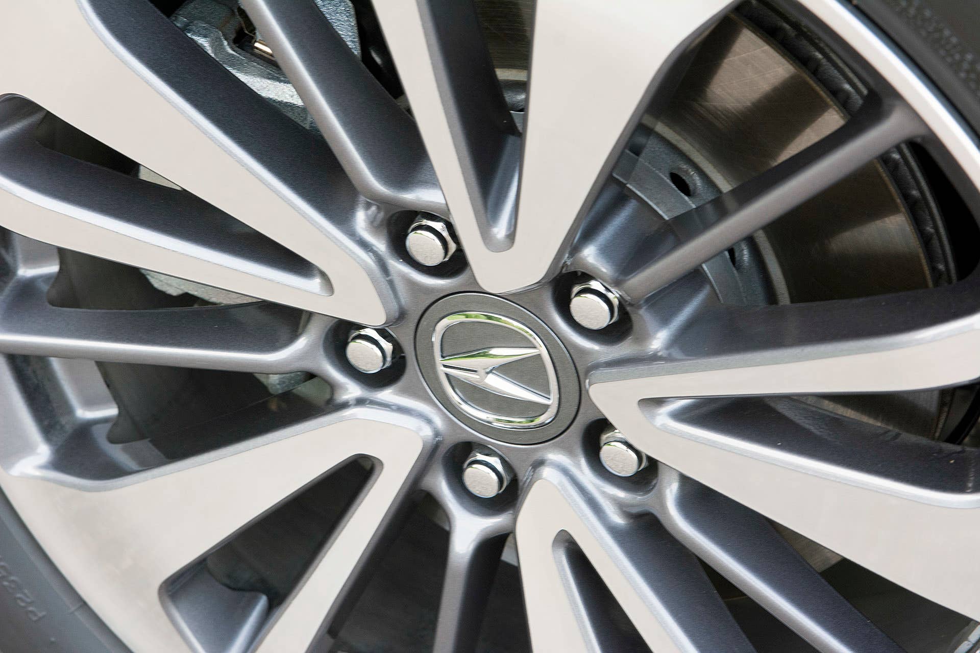2016 Acura RDX wheel detail