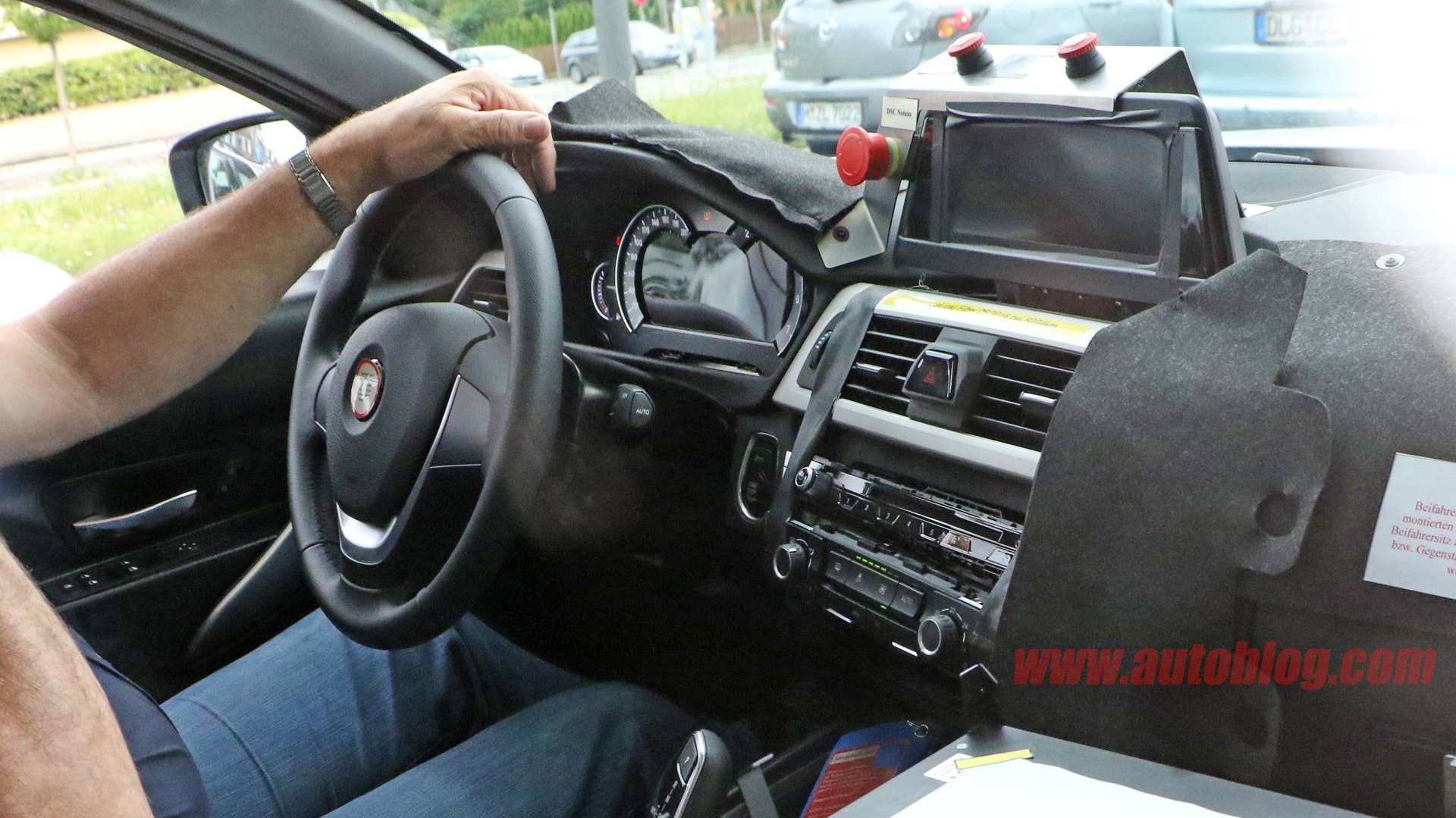 2018 BMW 3 Series Interior Center Console