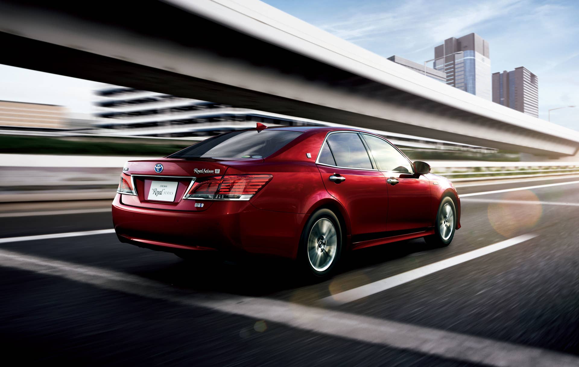 Toyota Crown rear 3/4 moving