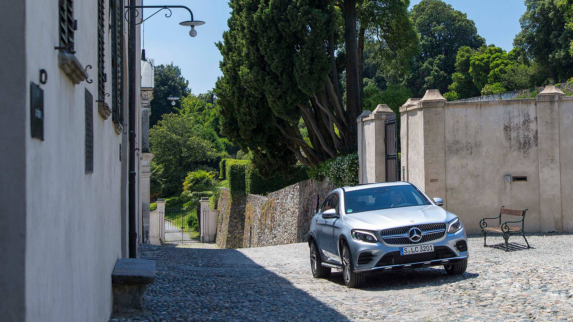 2017 Mercedes-Benz GLC300 Coupe front 3/4 view