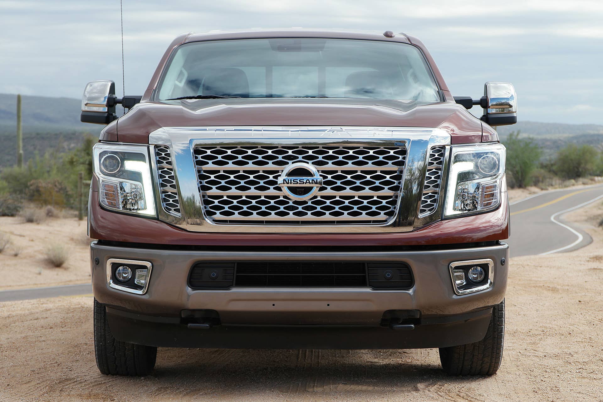 2016 Nissan Titan front view