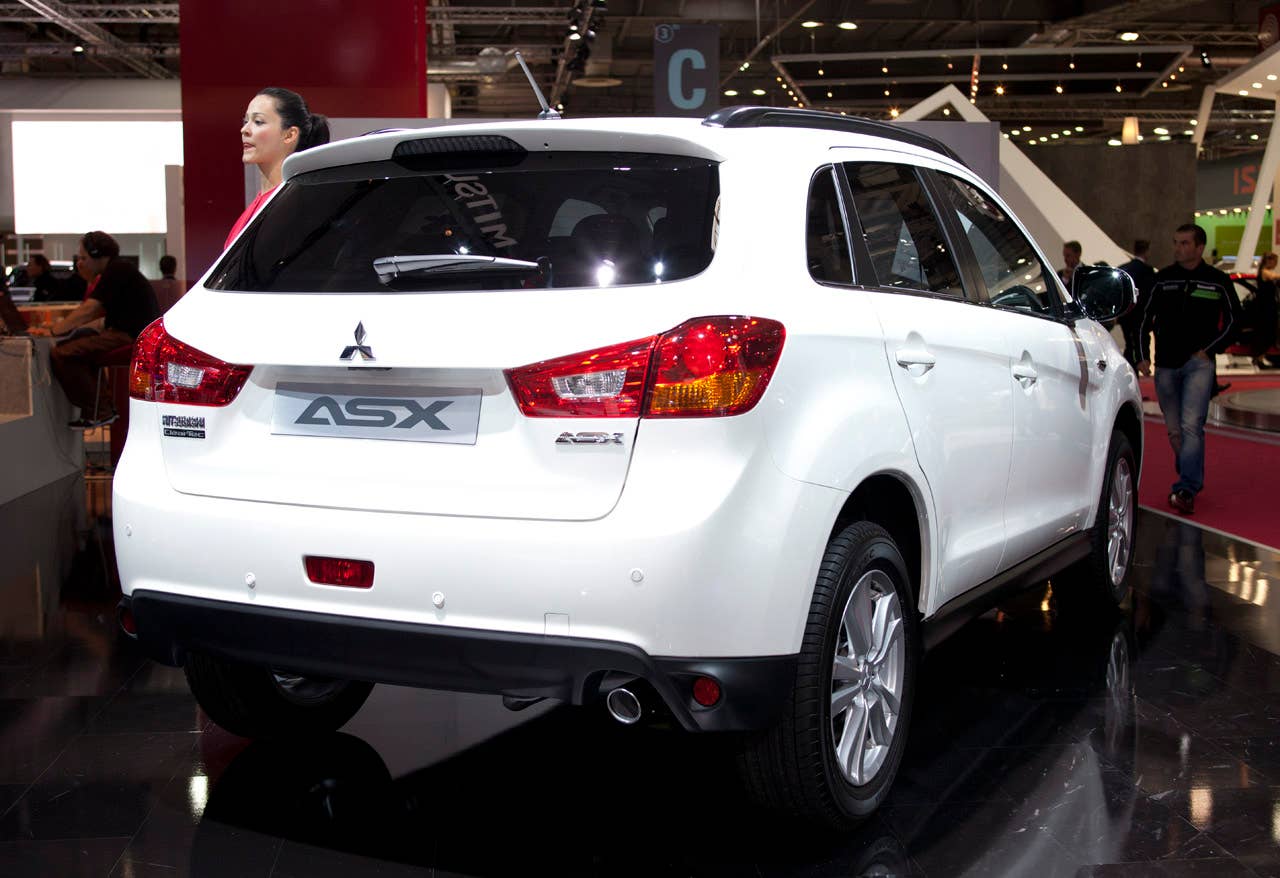 Mitsubishi ASX: Paris 2012 rear 3/4