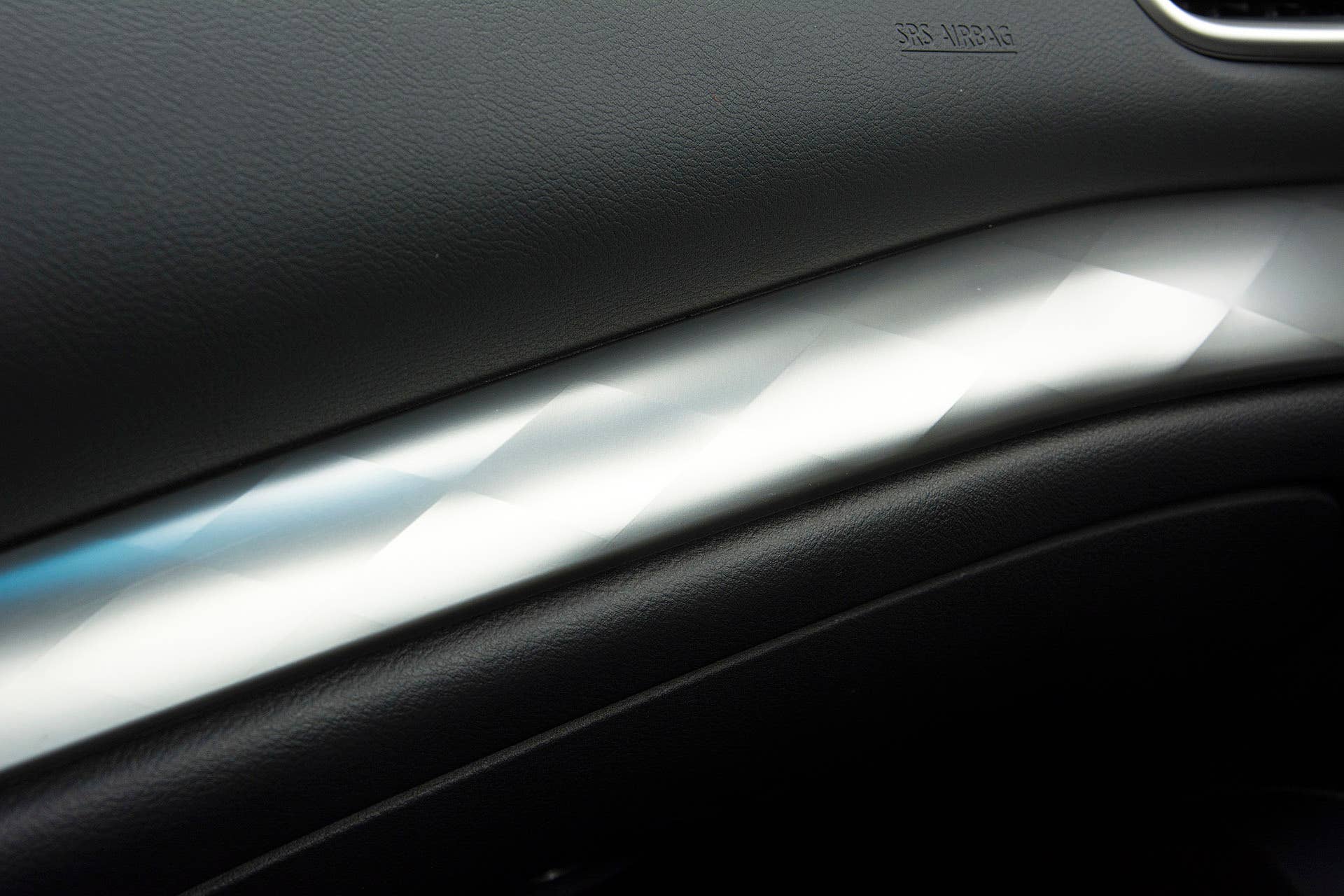 2016 Nissan Maxima door trim