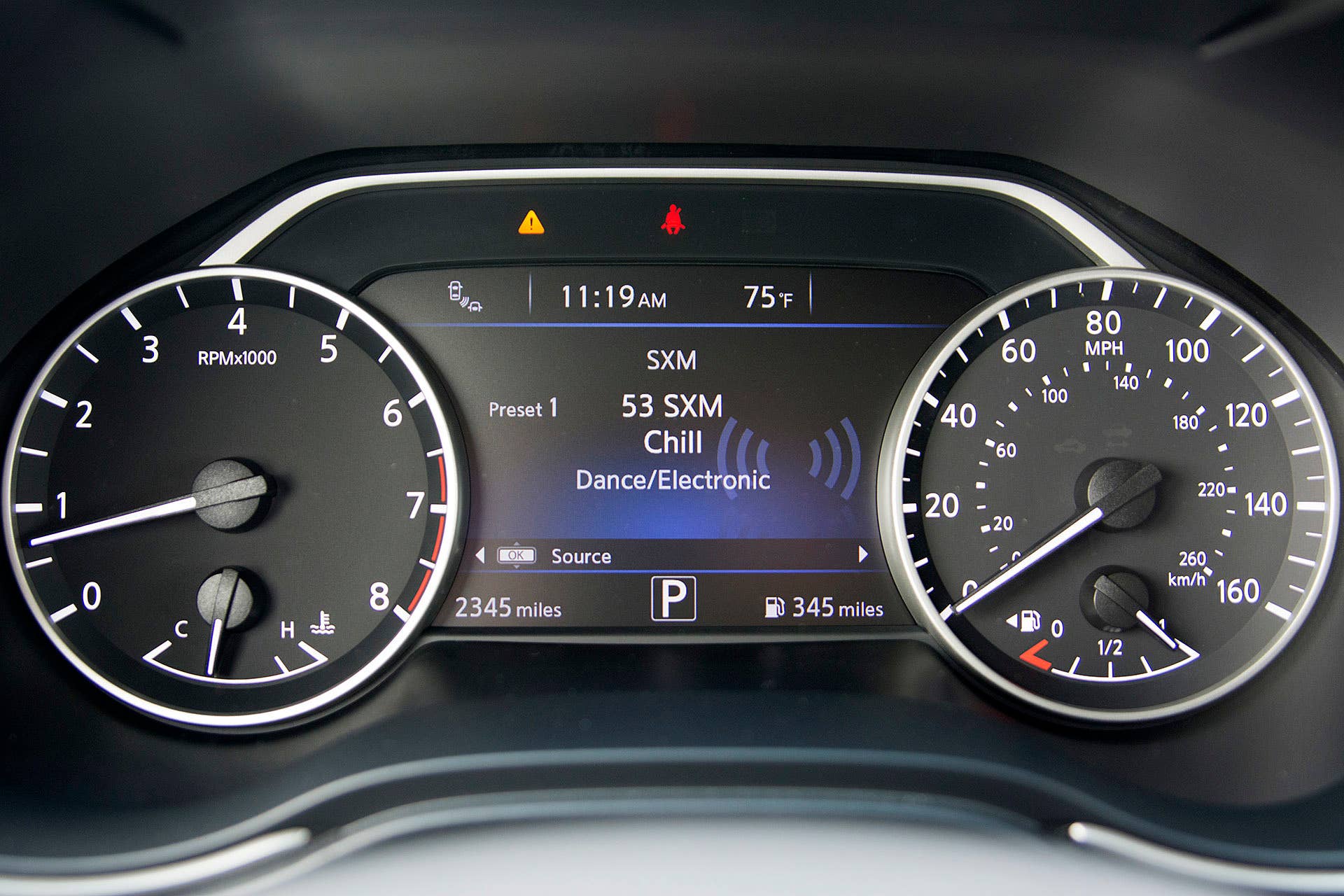 2016 Nissan Maxima gauges