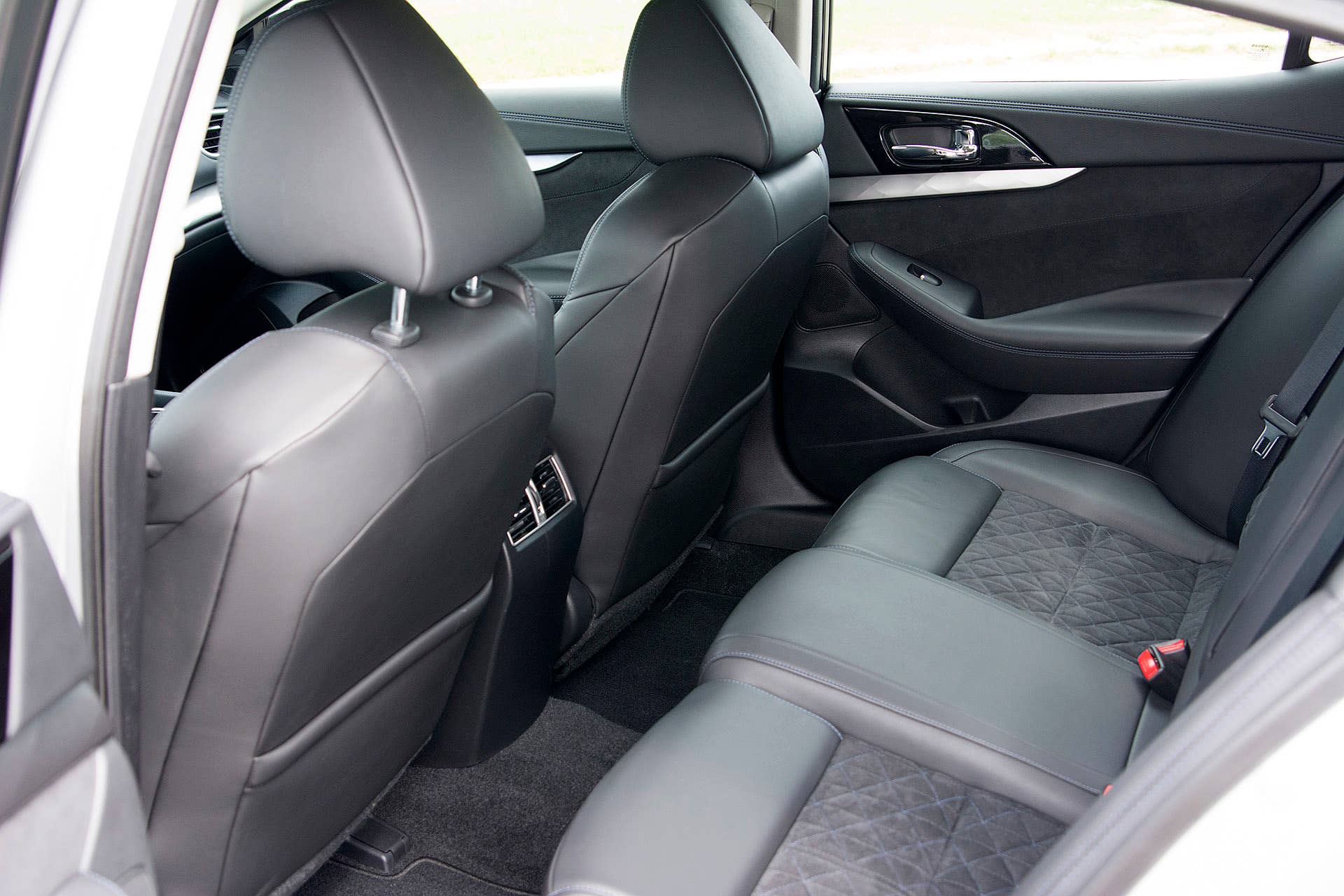 2016 Nissan Maxima rear seats