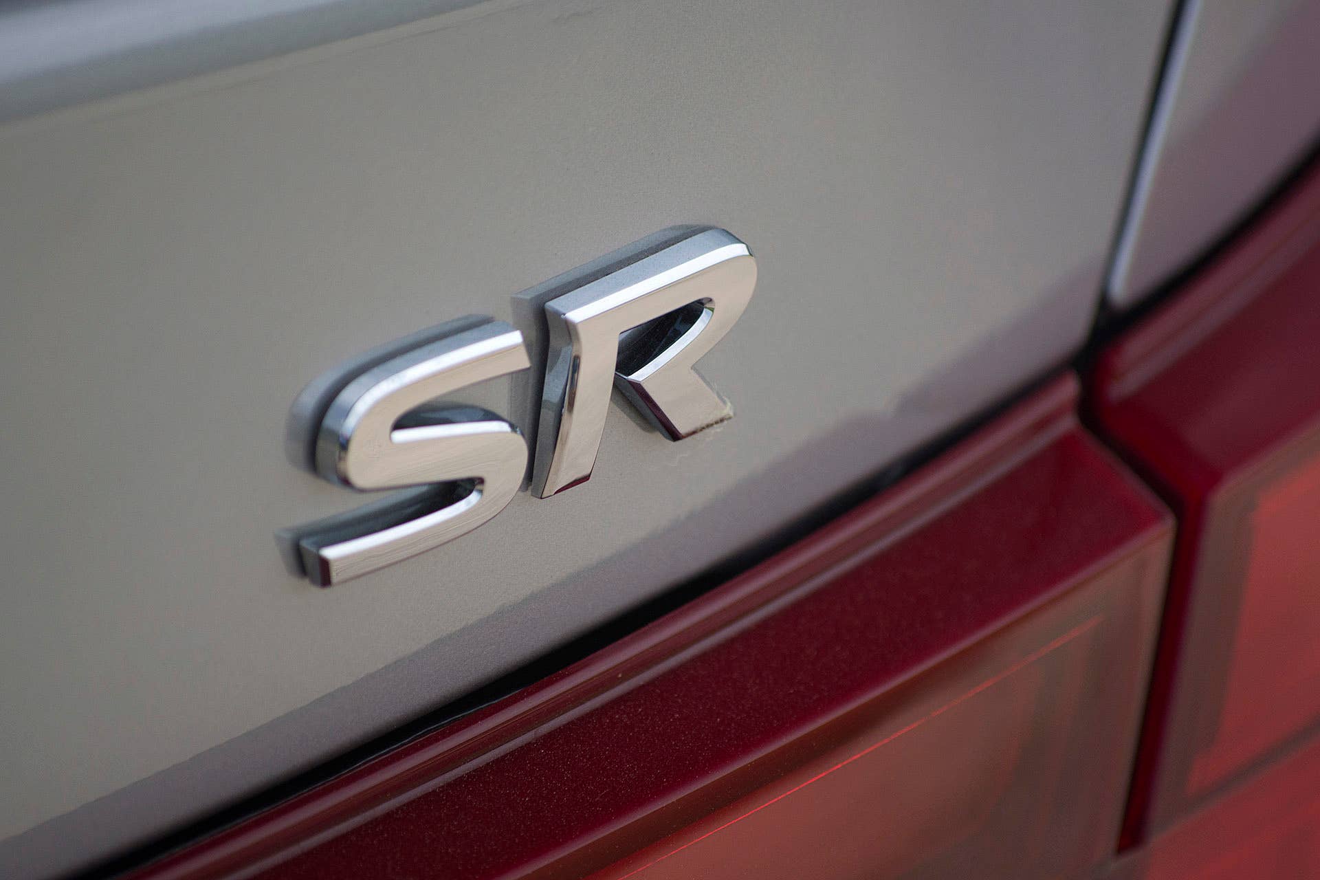 2016 Nissan Maxima badge