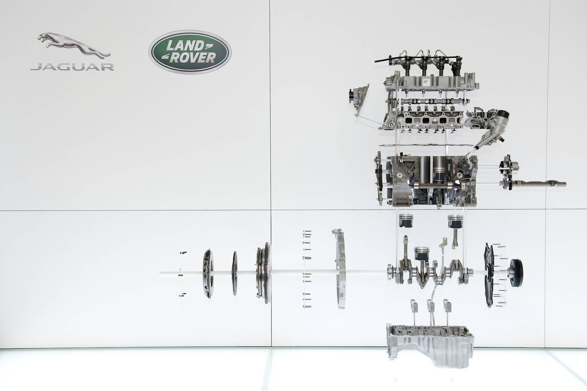 Land Rover Discovery Sport Ingenium diesel engine diagram exploded