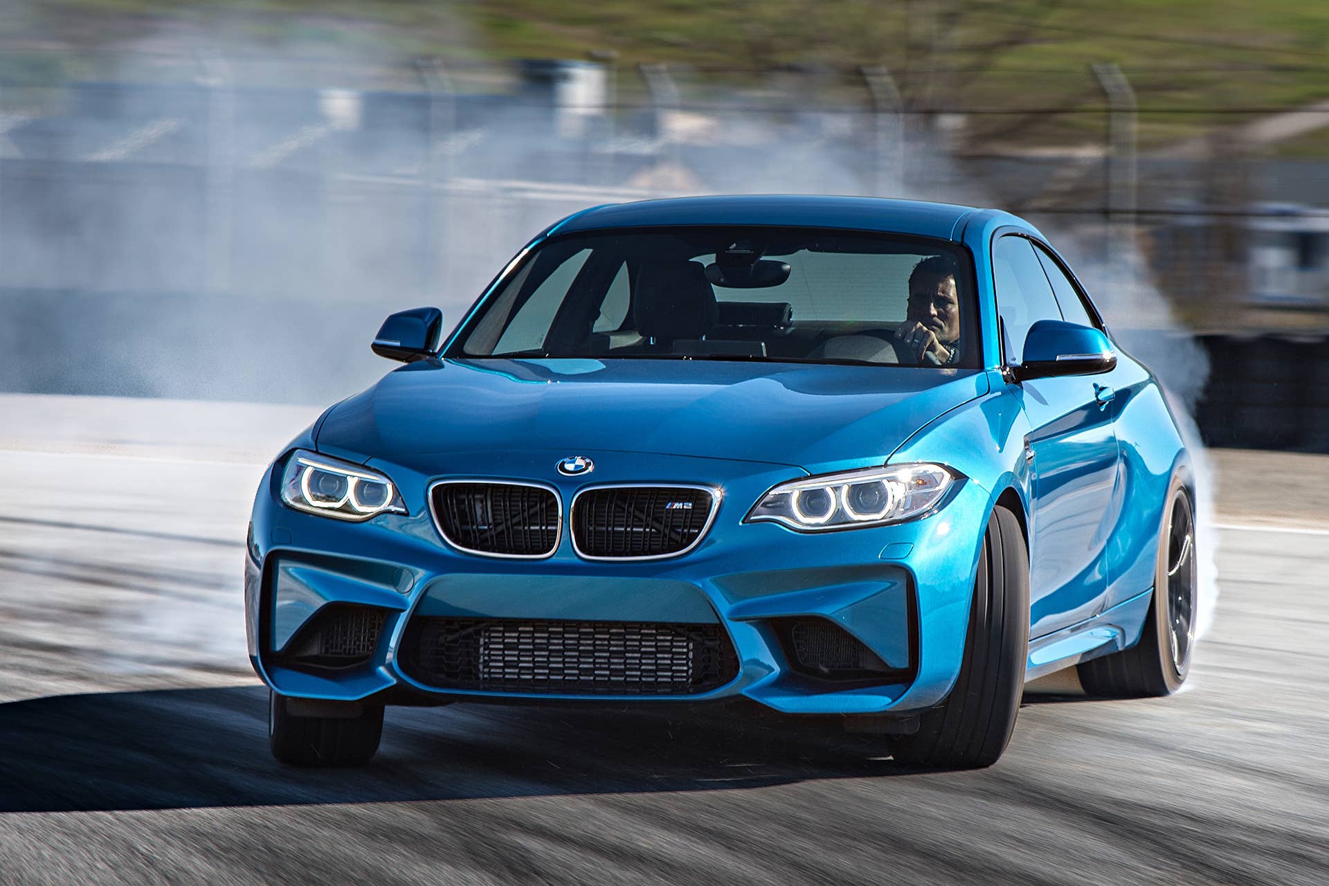 2016 BMW M2 on track