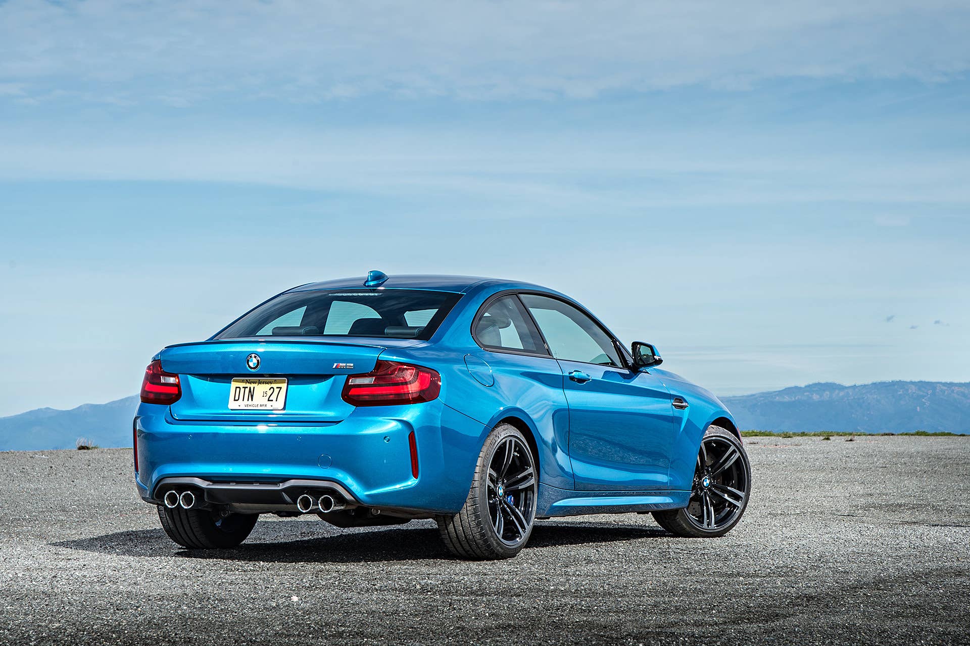 2016 BMW M2 rear 3/4 view