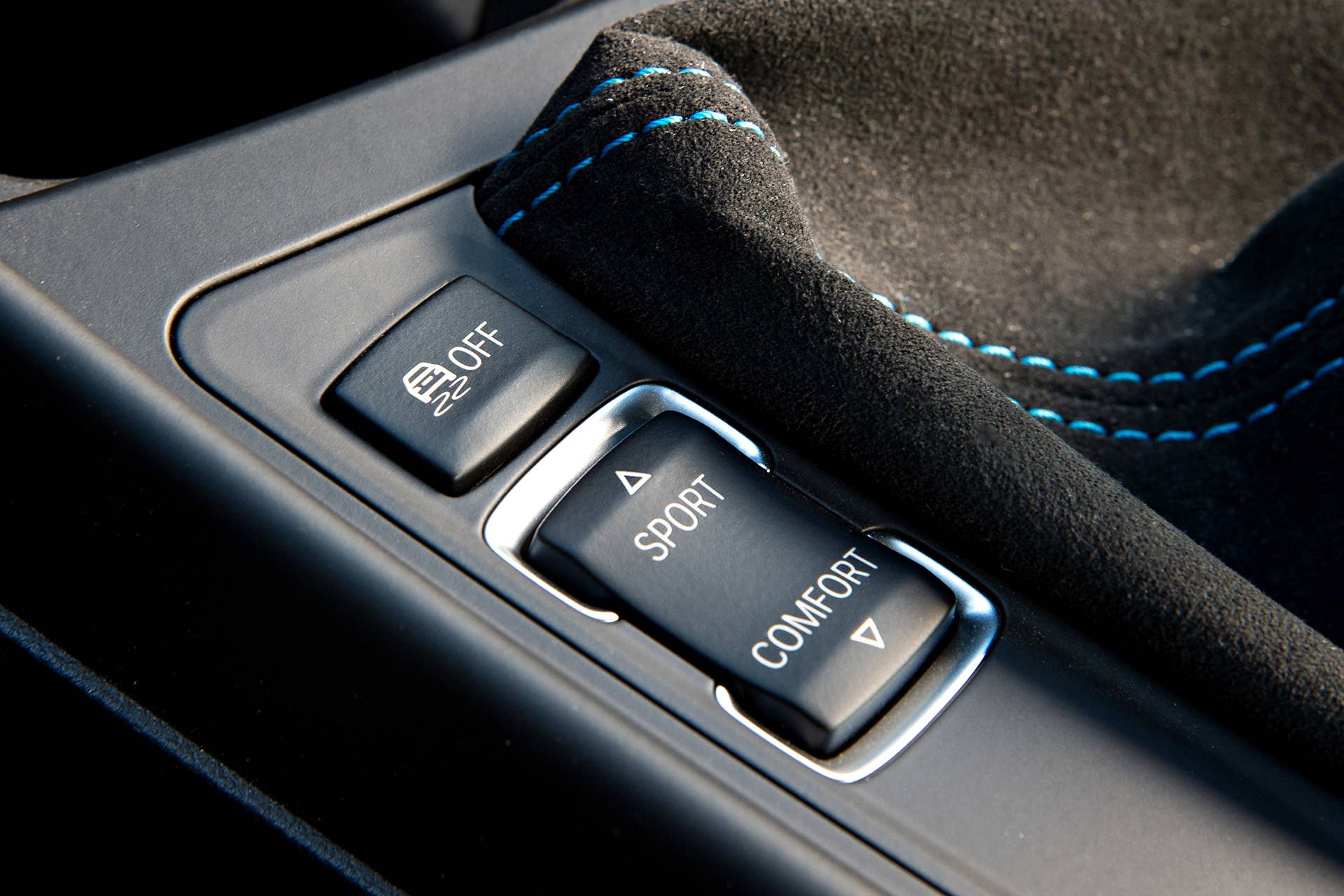 2016 BMW M2 drive mode controls