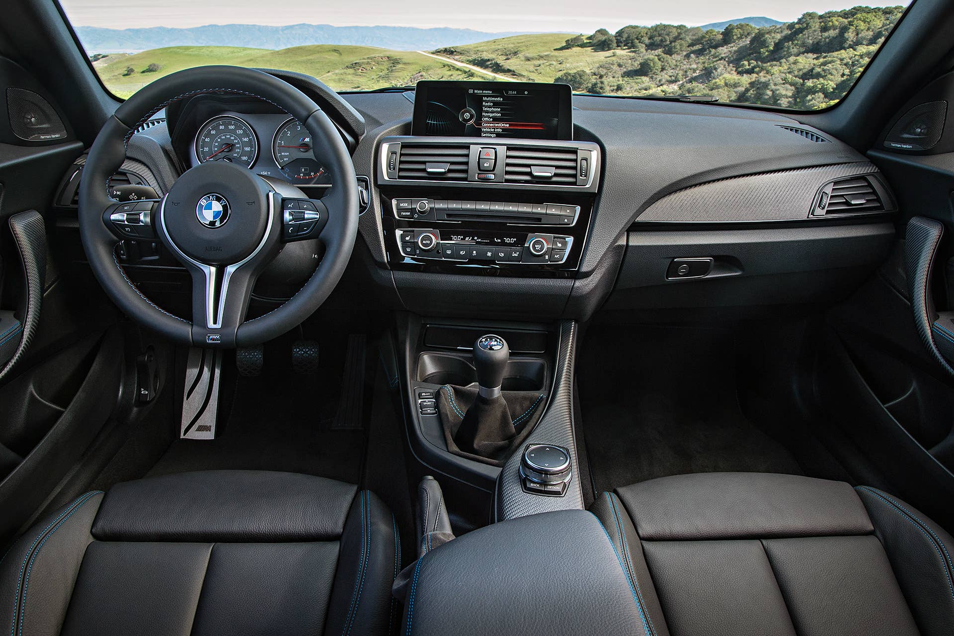 2016 BMW M2 interior