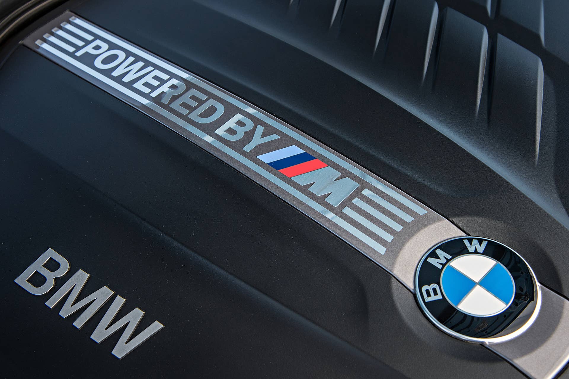 2016 BMW M2 engine detail