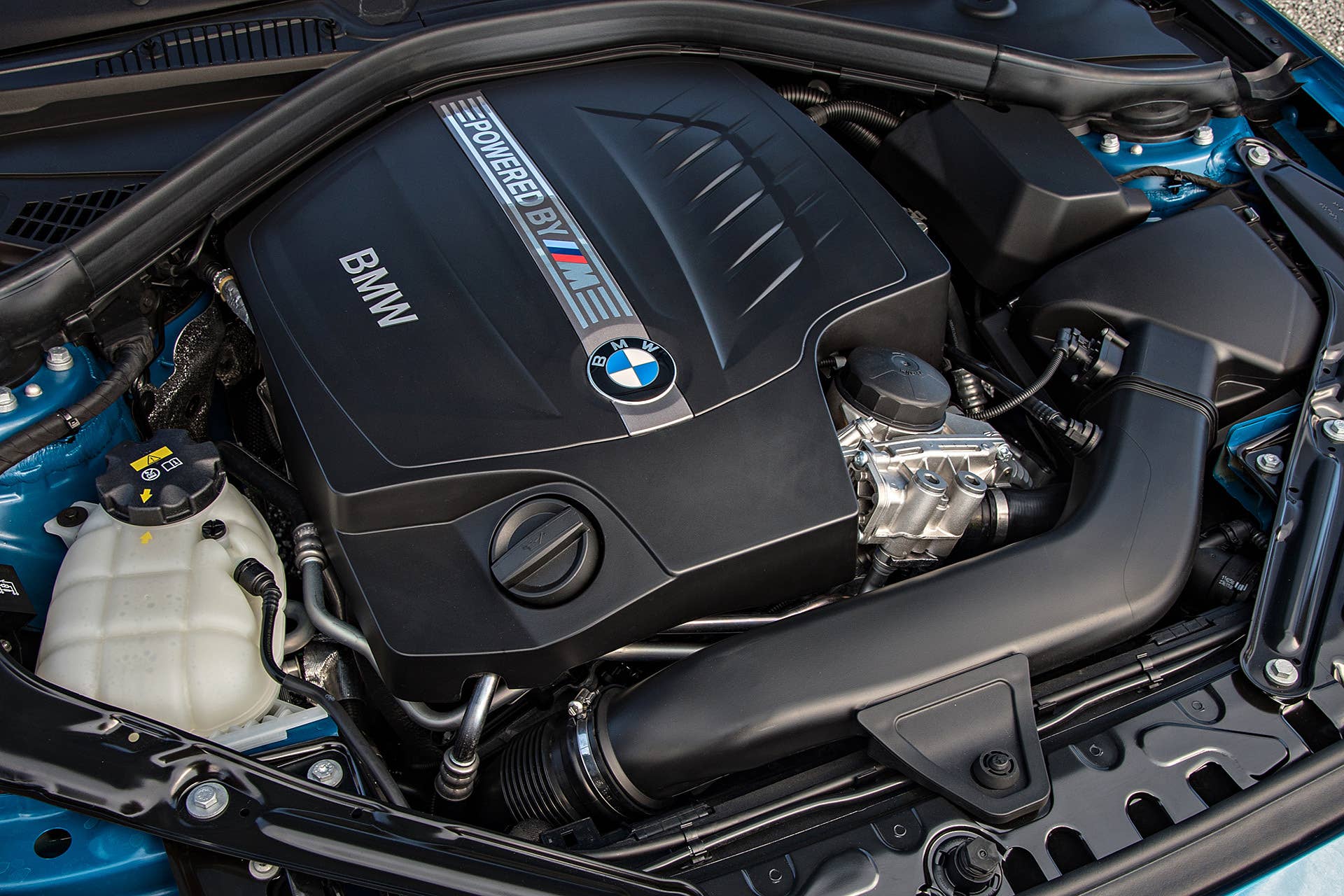 2016 BMW M2 engine