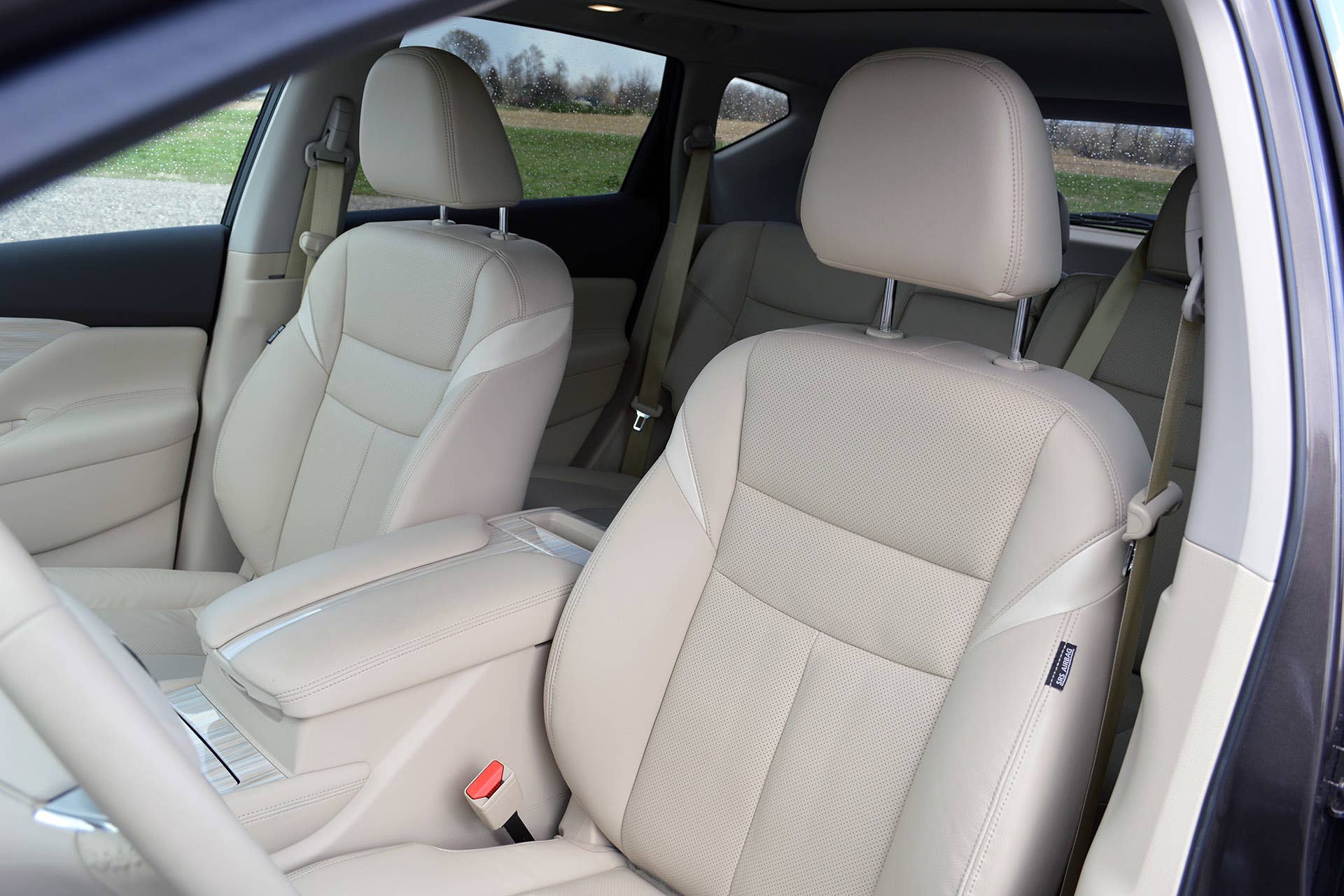 2015 Nissan Murano front seats