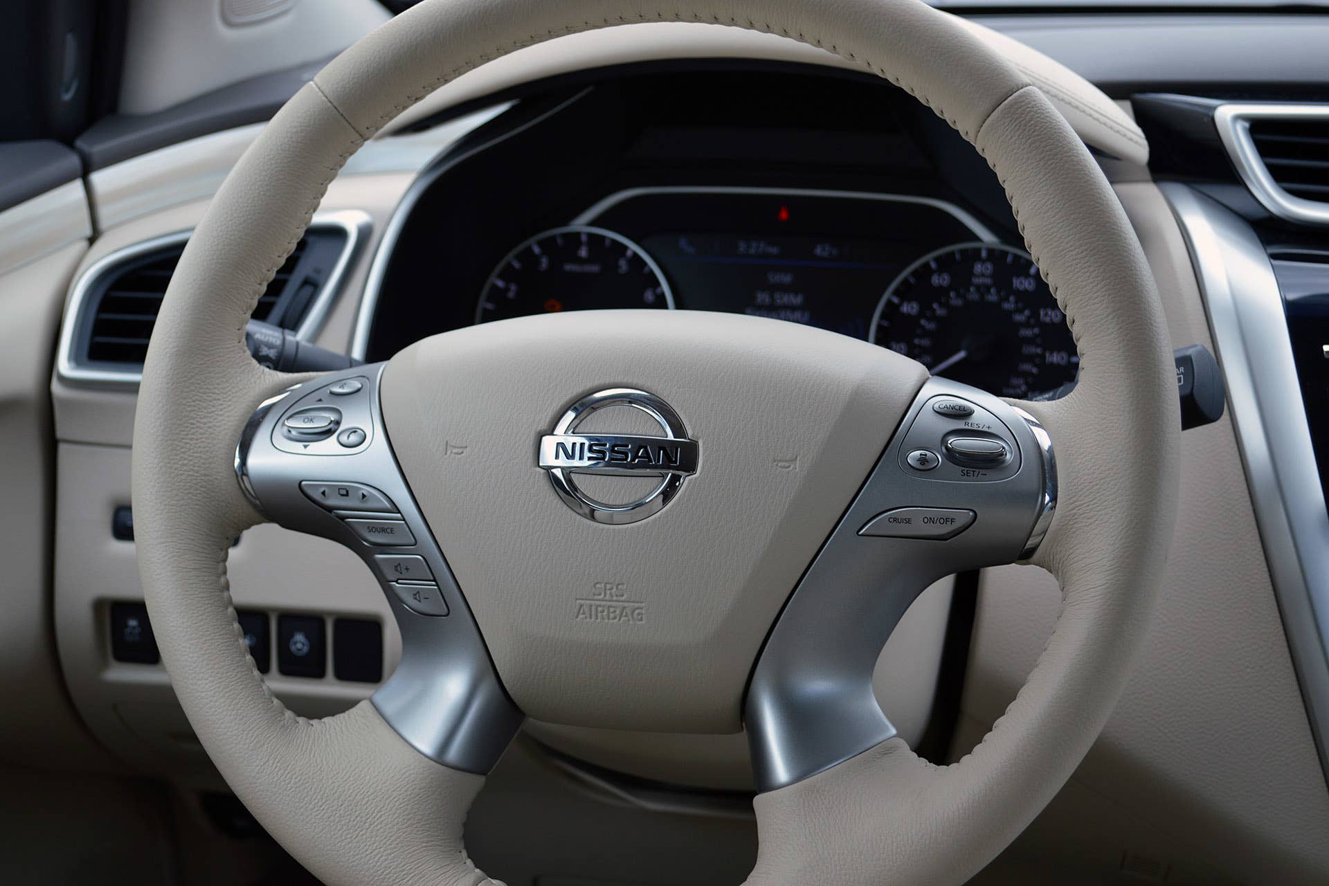 2015 Nissan Murano steering wheel