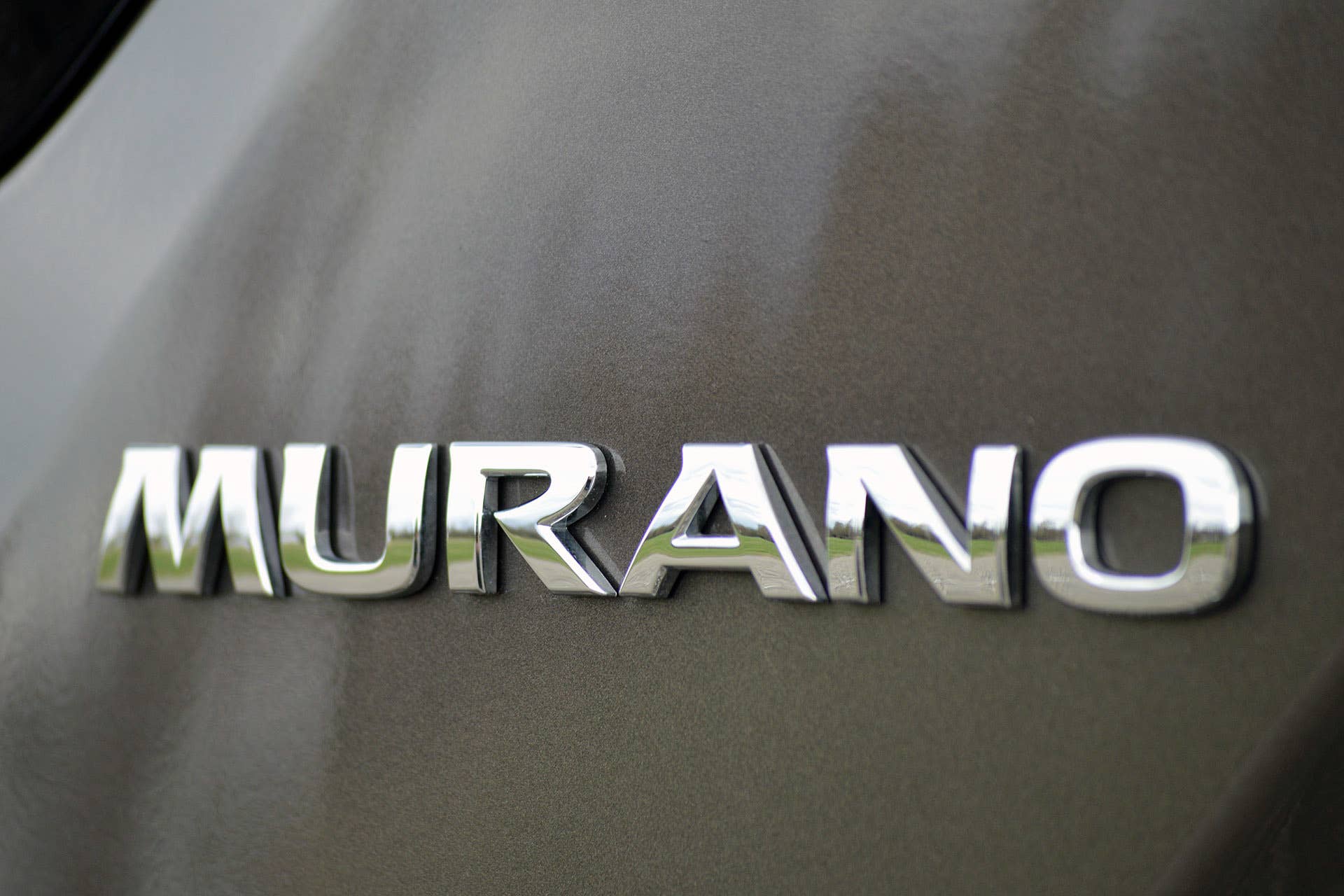 2015 Nissan Murano badge