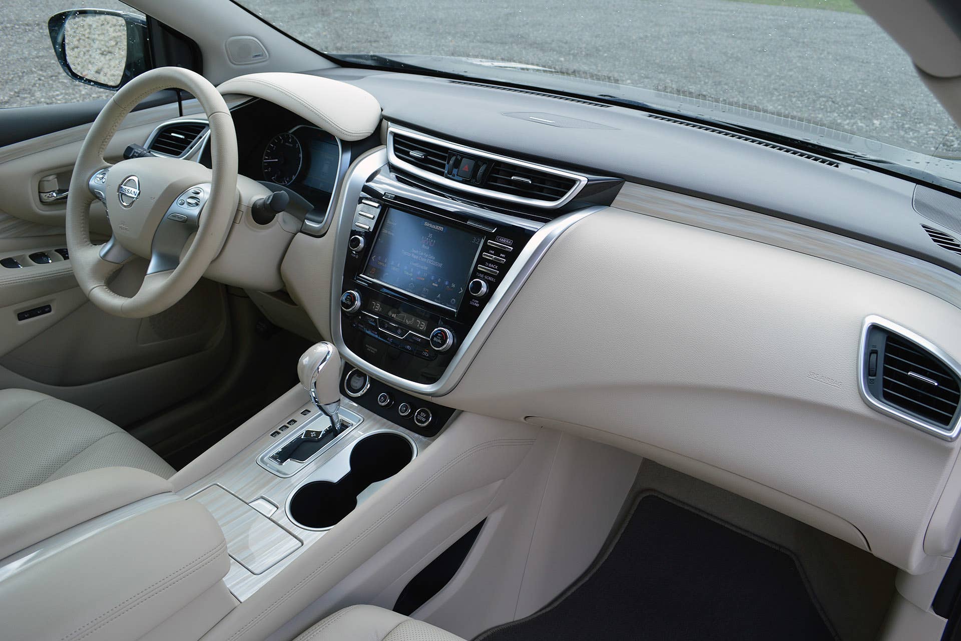 2015 Nissan Murano interior