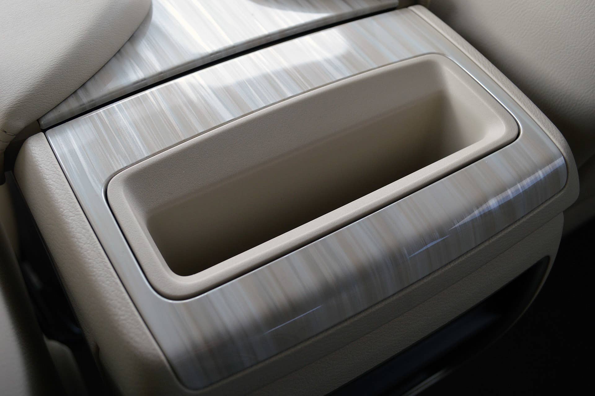 2015 Nissan Murano rear seat storage bin