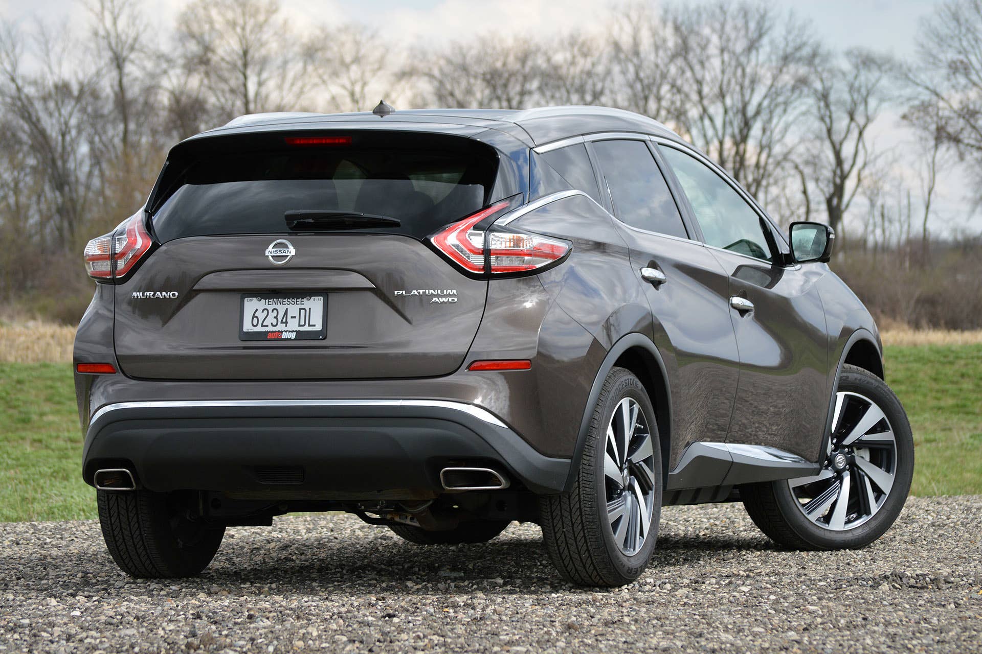 2015 Nissan Murano rear 3/4 view