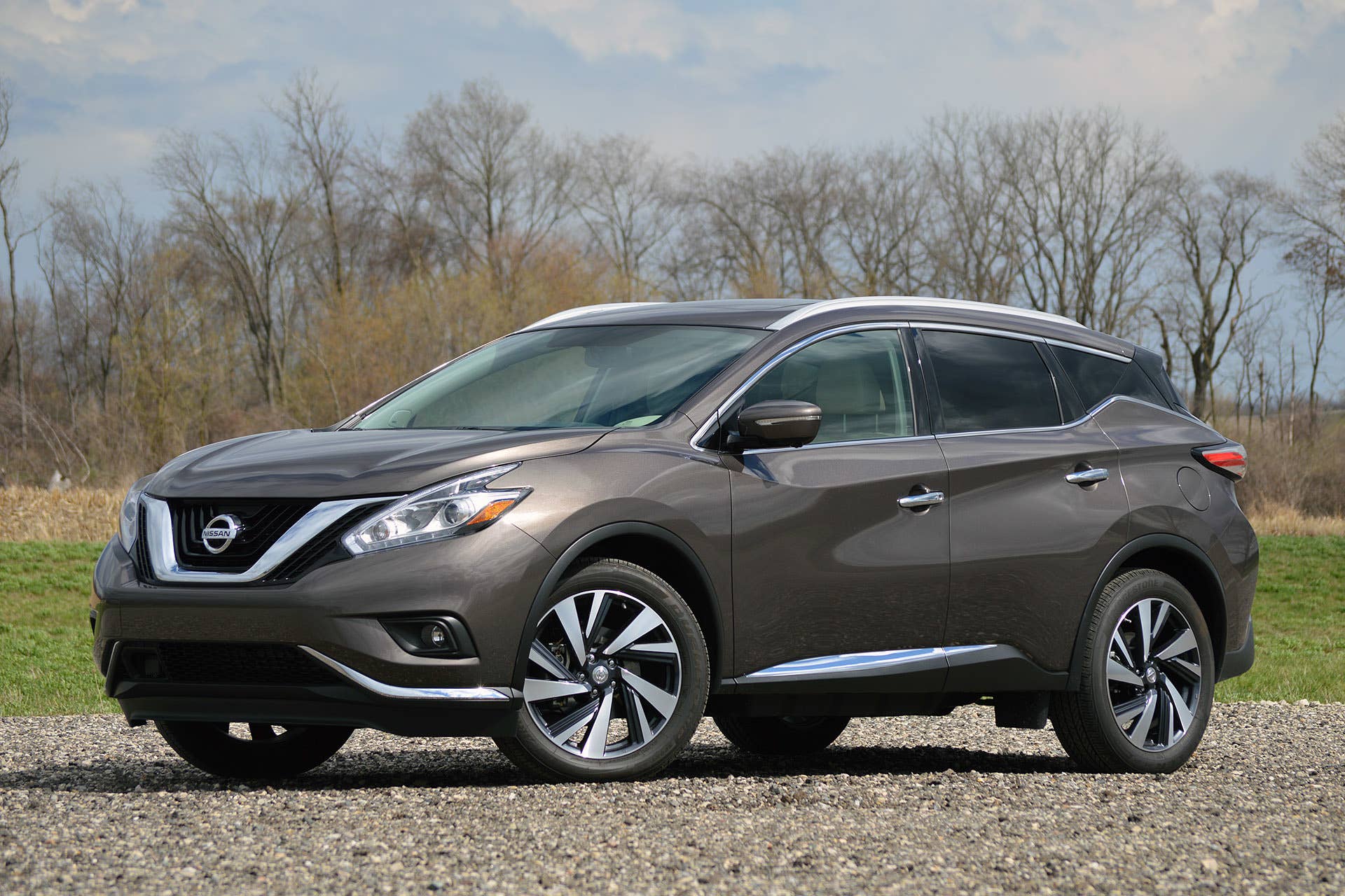 2015 Nissan Murano front 3/4 view