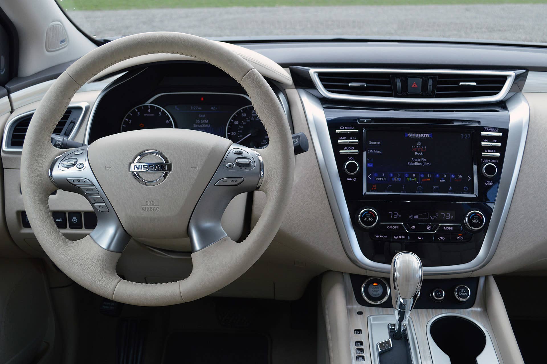 2015 Nissan Murano interior