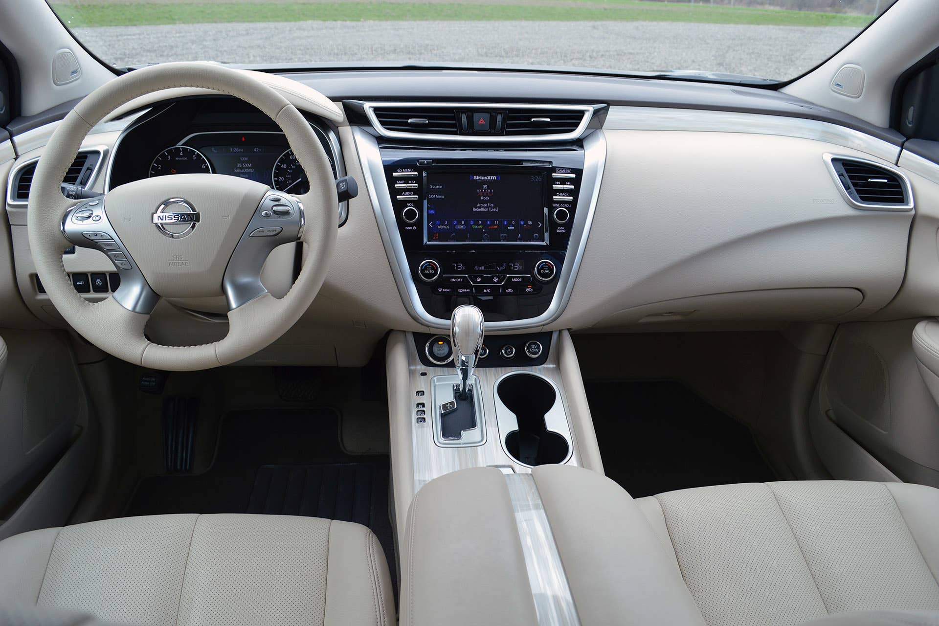 2015 Nissan Murano interior