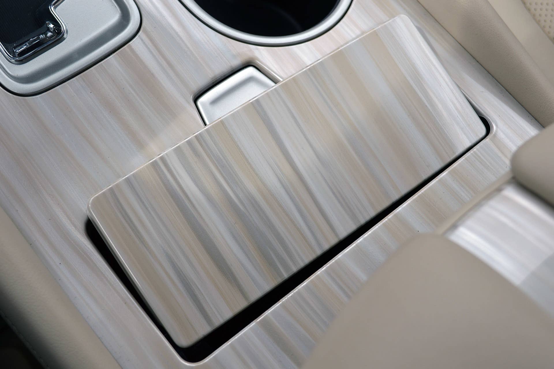 2015 Nissan Murano storage bin