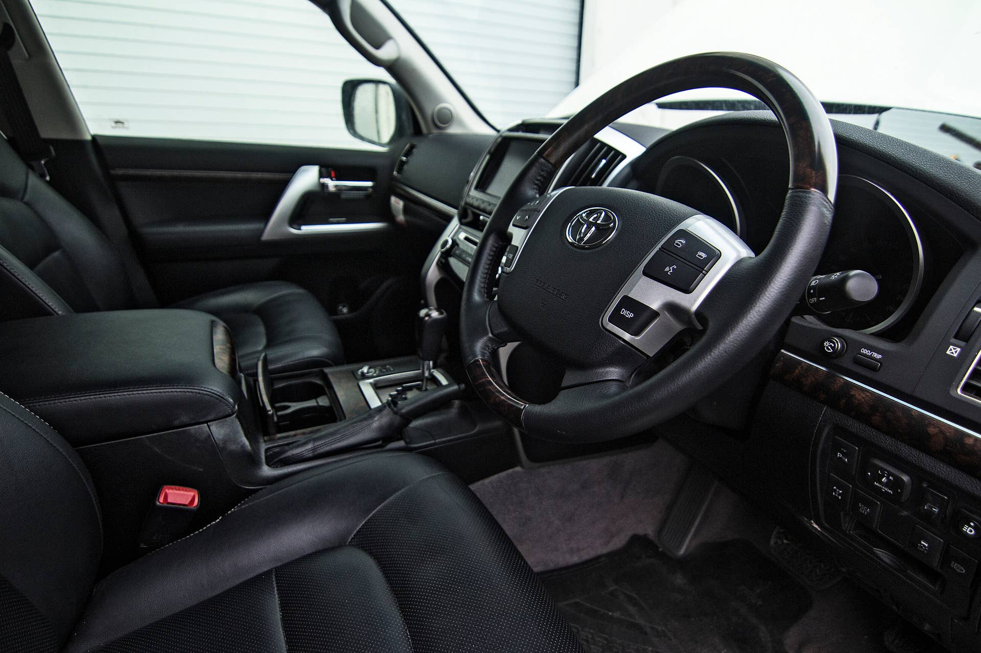 Toyota LC 200 Ever-Better Expedition interior