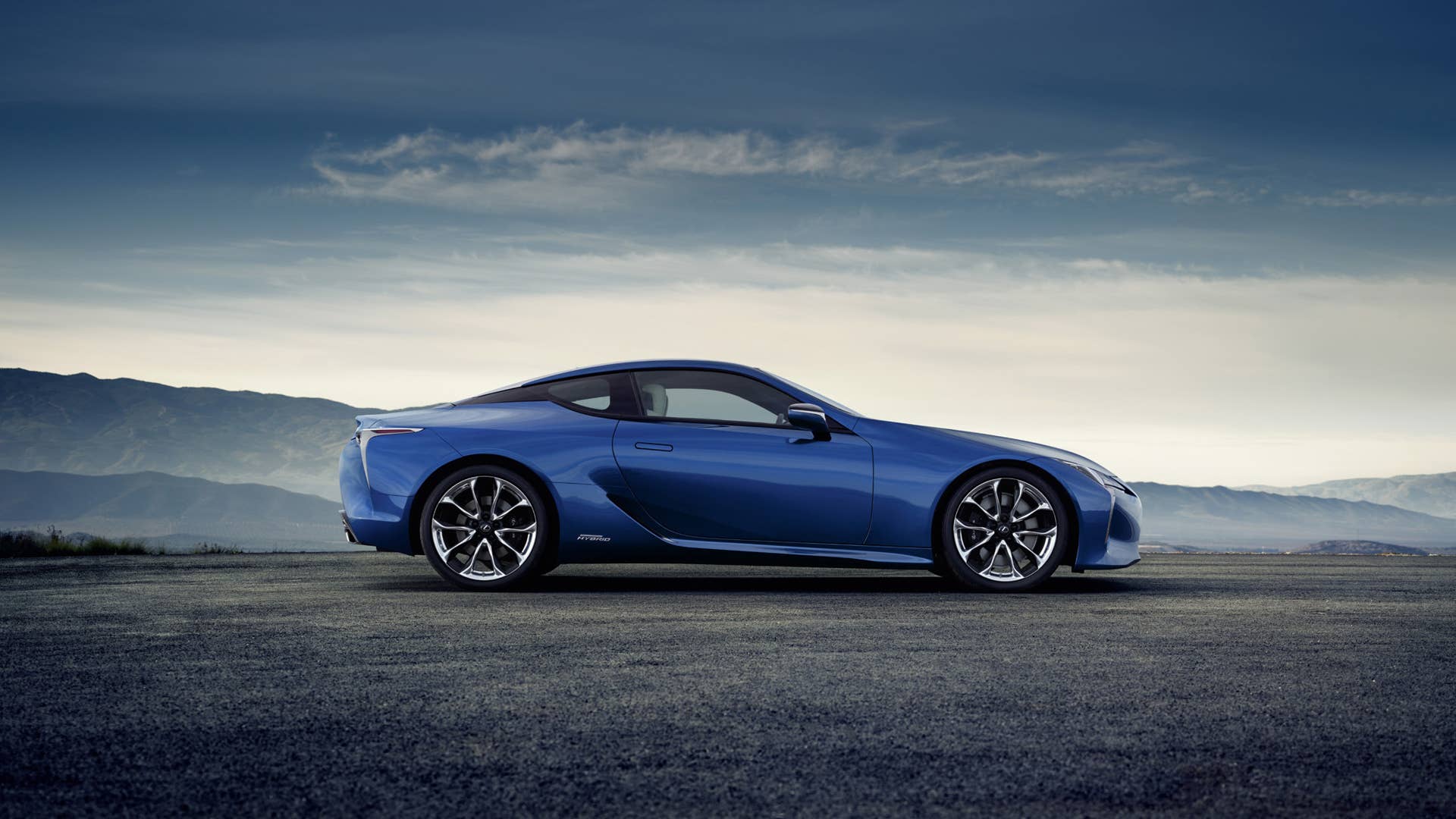 2018 Lexus LC 500h side profile