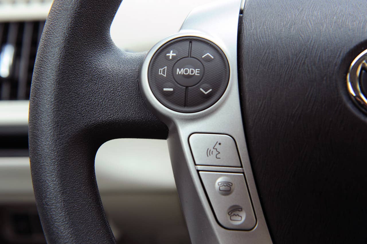 2012 Toyota Prius V steering wheel controls