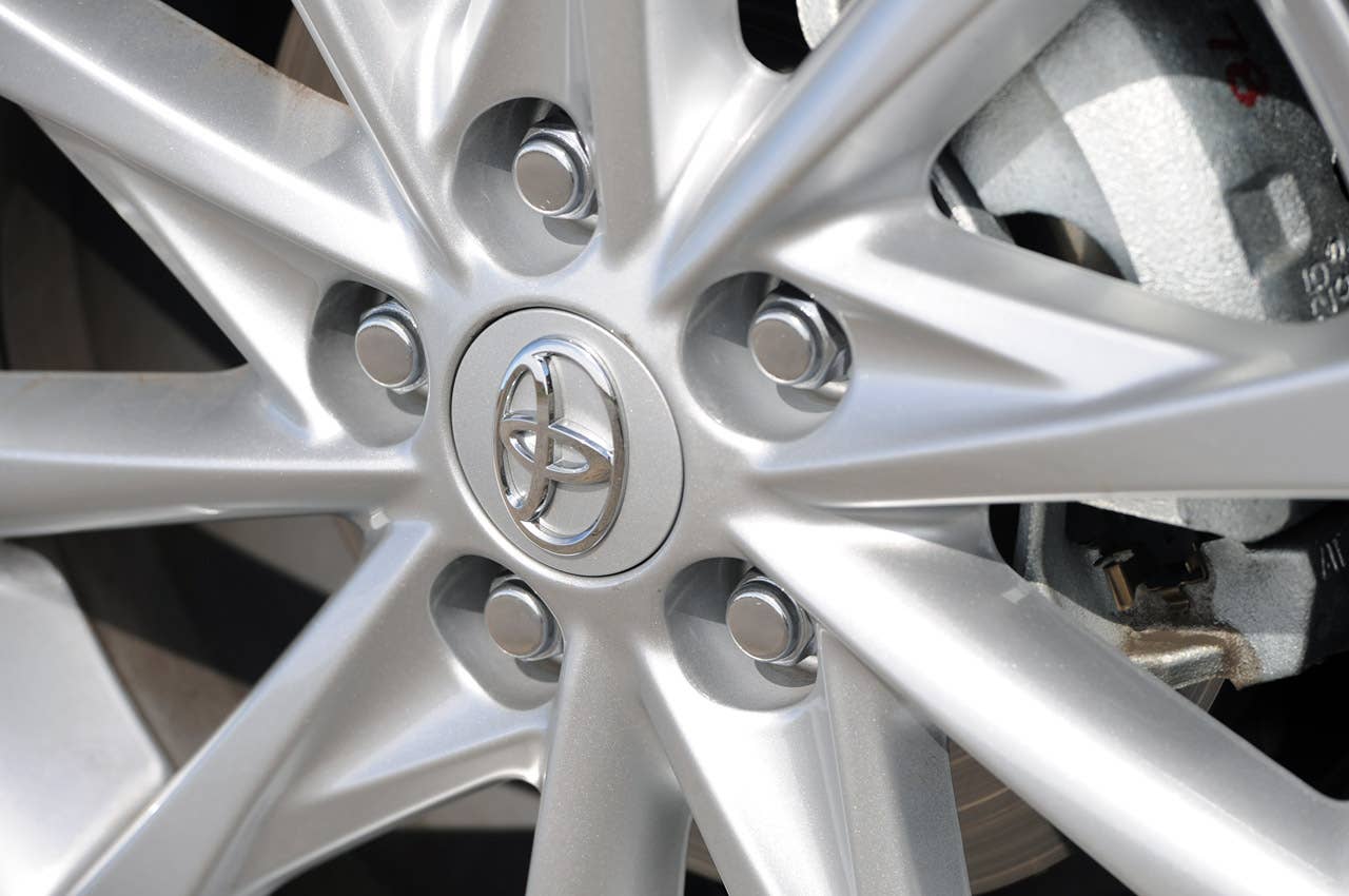 2012 Toyota Prius V wheel detail