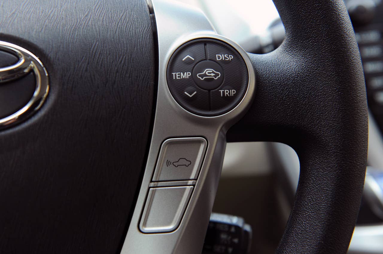 2012 Toyota Prius V steering wheel controls