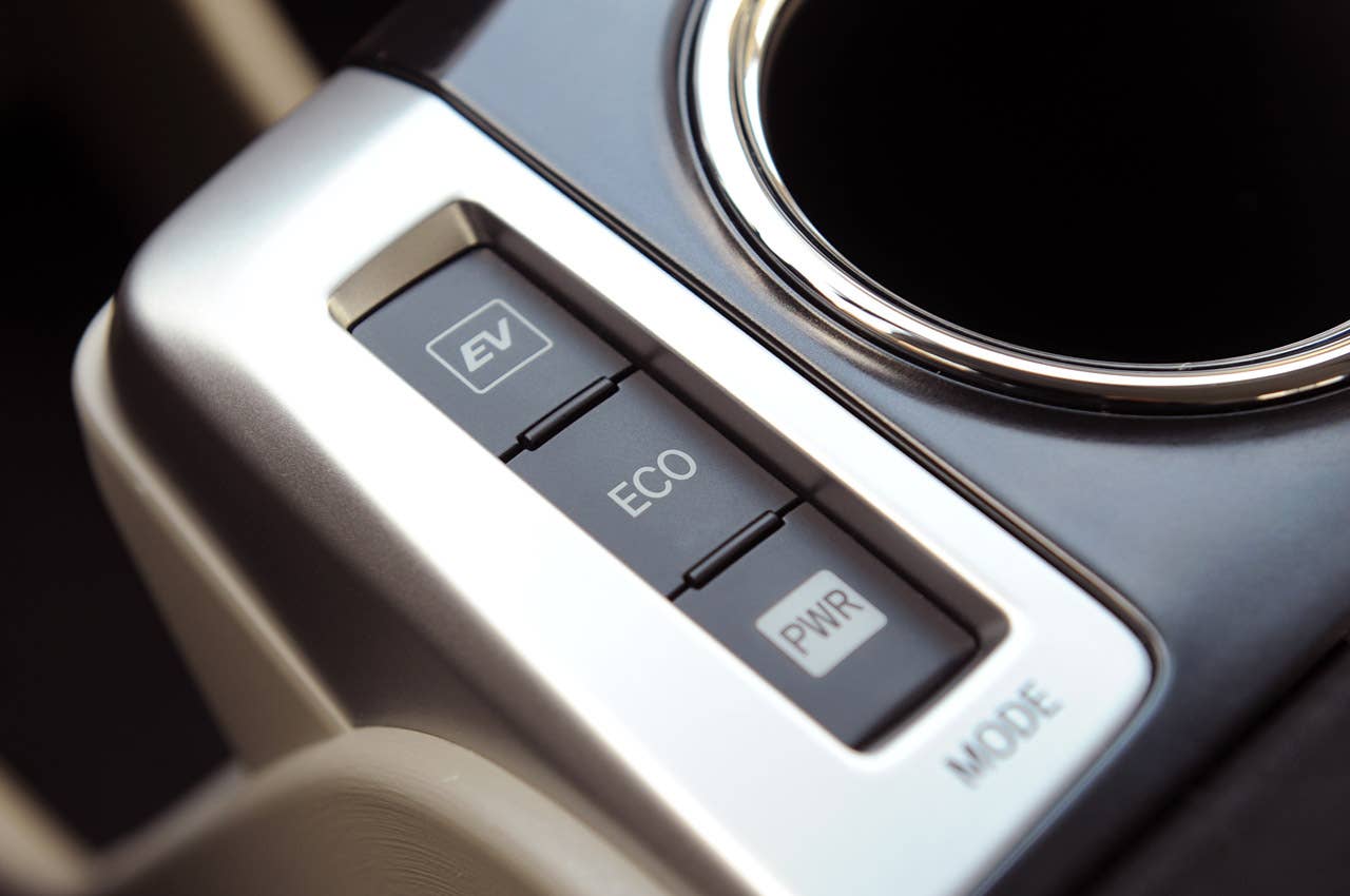 2012 Toyota Prius V drive mode display