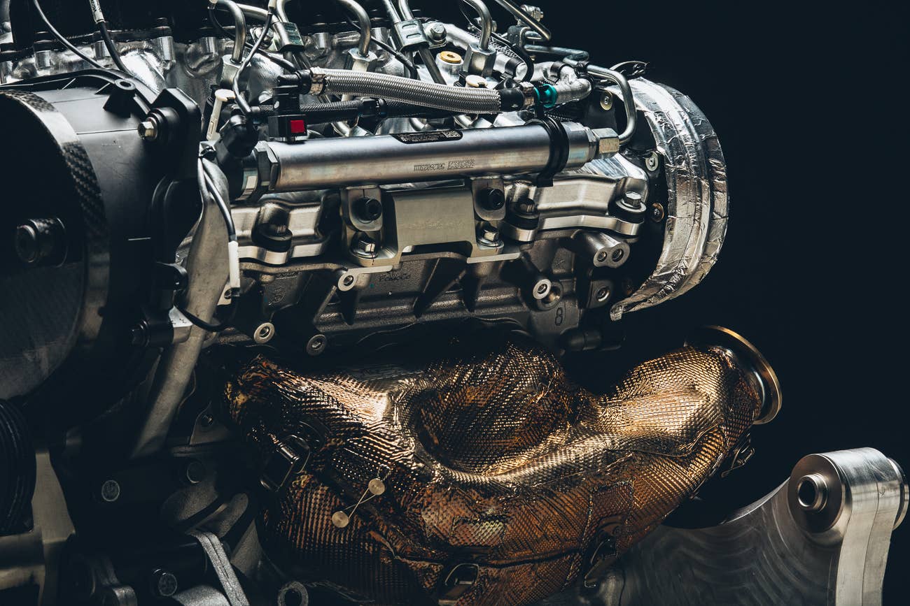The Peugeot 2008 DKR for the 2016 Dakar Rally, engine.