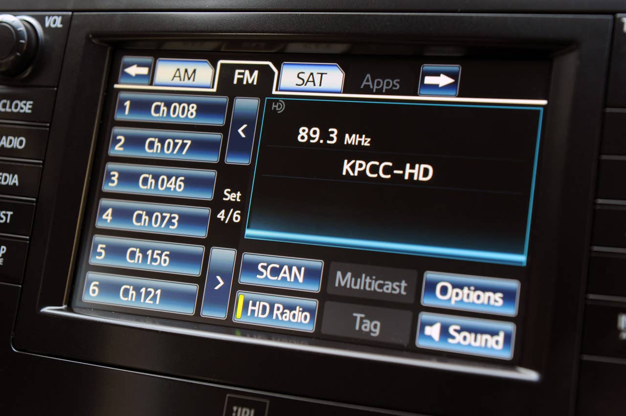 2012 Toyota Prius V radio display