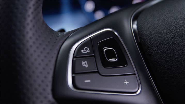 Mercedes-Benz E-Class thumb controls