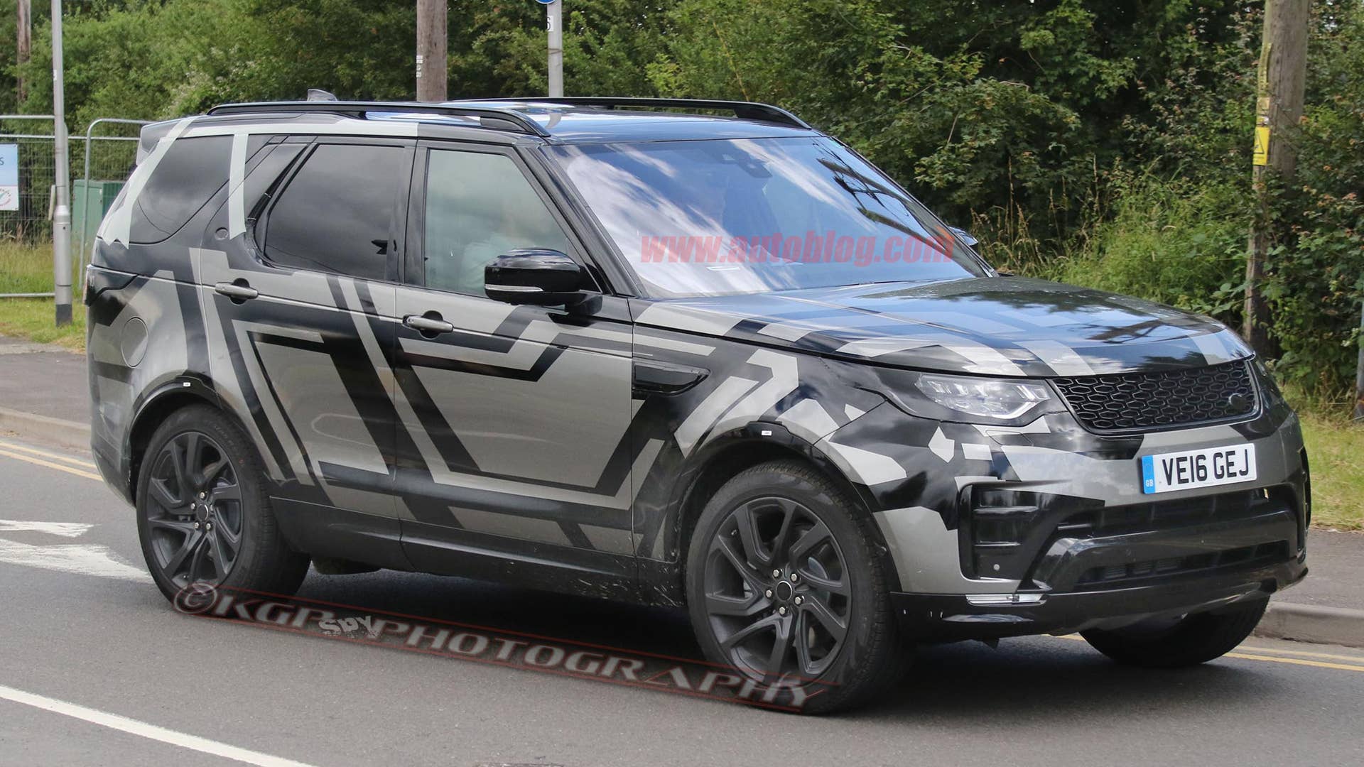 Land Rover Discovery spy photo