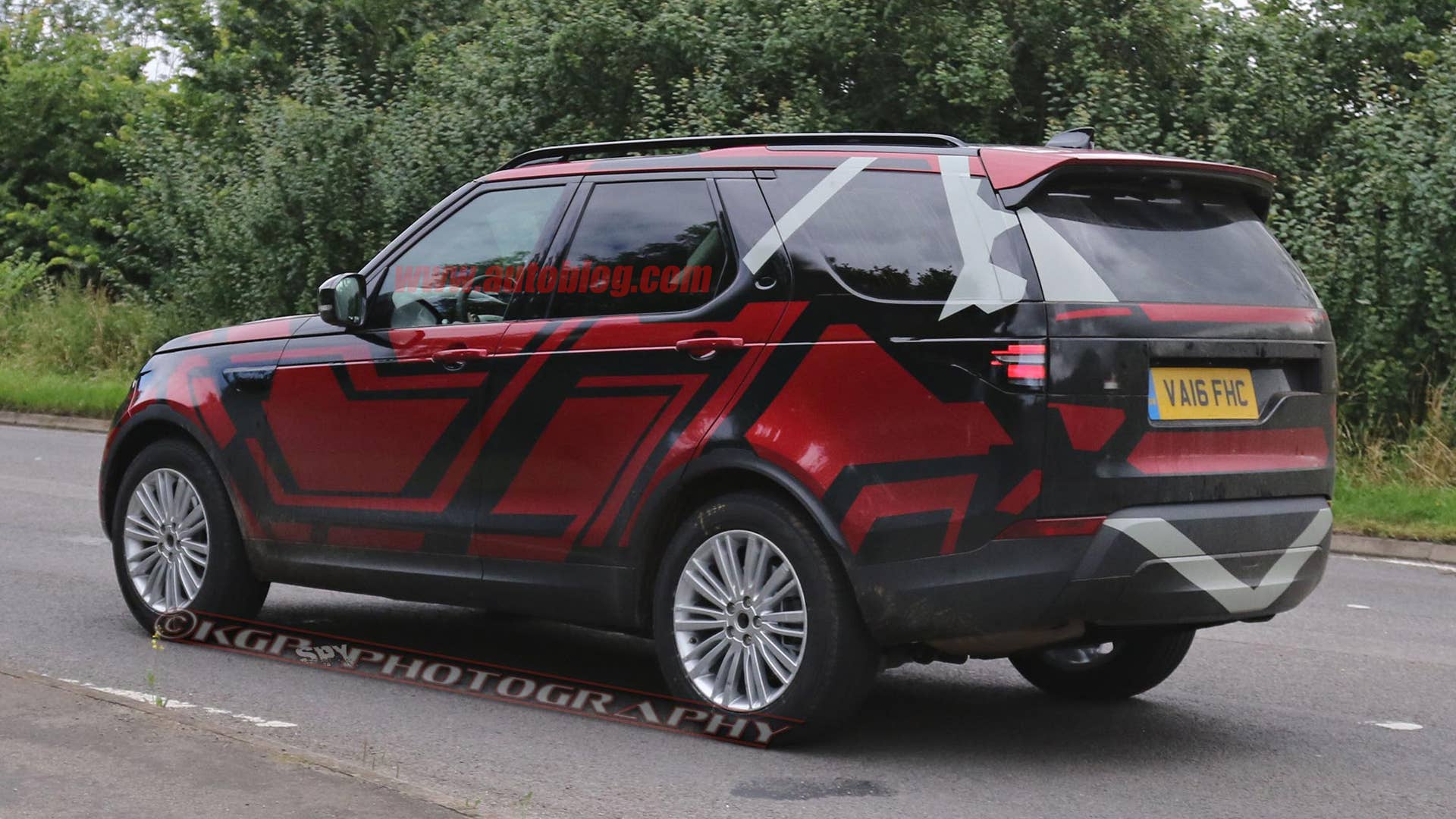 Land Rover Discovery spy photo