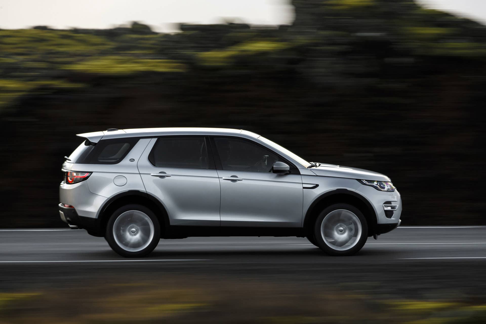 Land Rover Discovery Sport Ingenium diesel moving road silver side