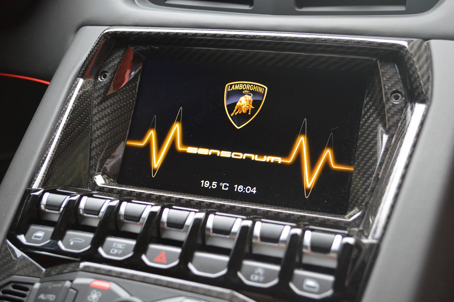 2016 Lamborghini Aventador LP 750-4 Superveloce infotainment system