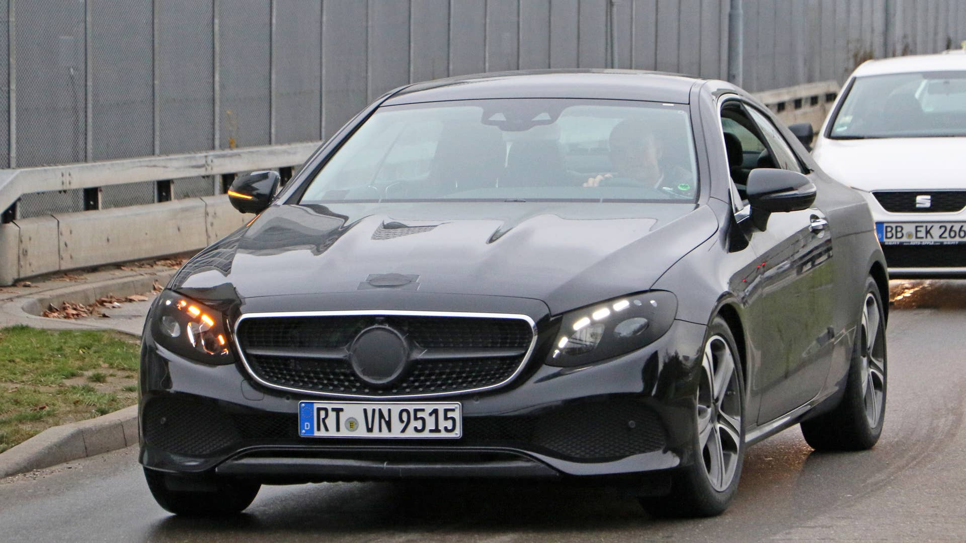 2018 Mercedes-Benz E-Class Coupe front 2