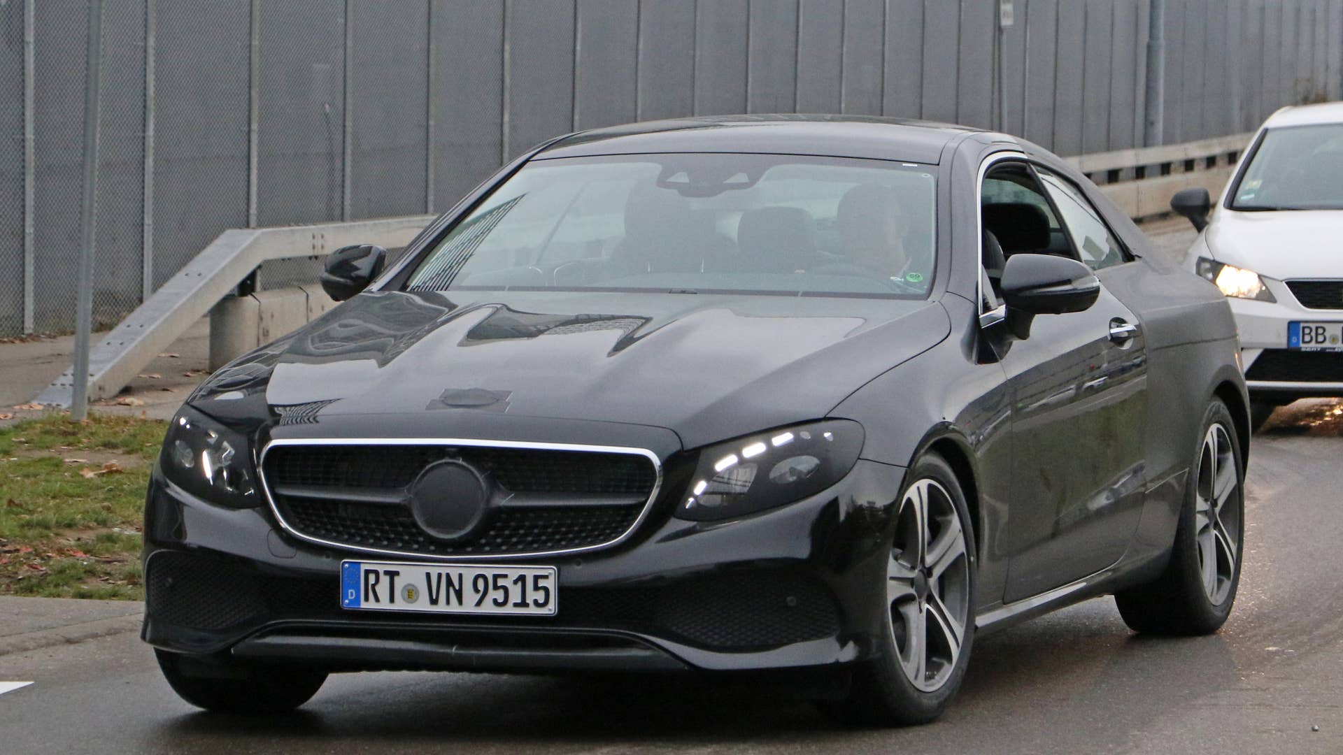 2018 Mercedes-Benz E-Class Coupe front 3/4