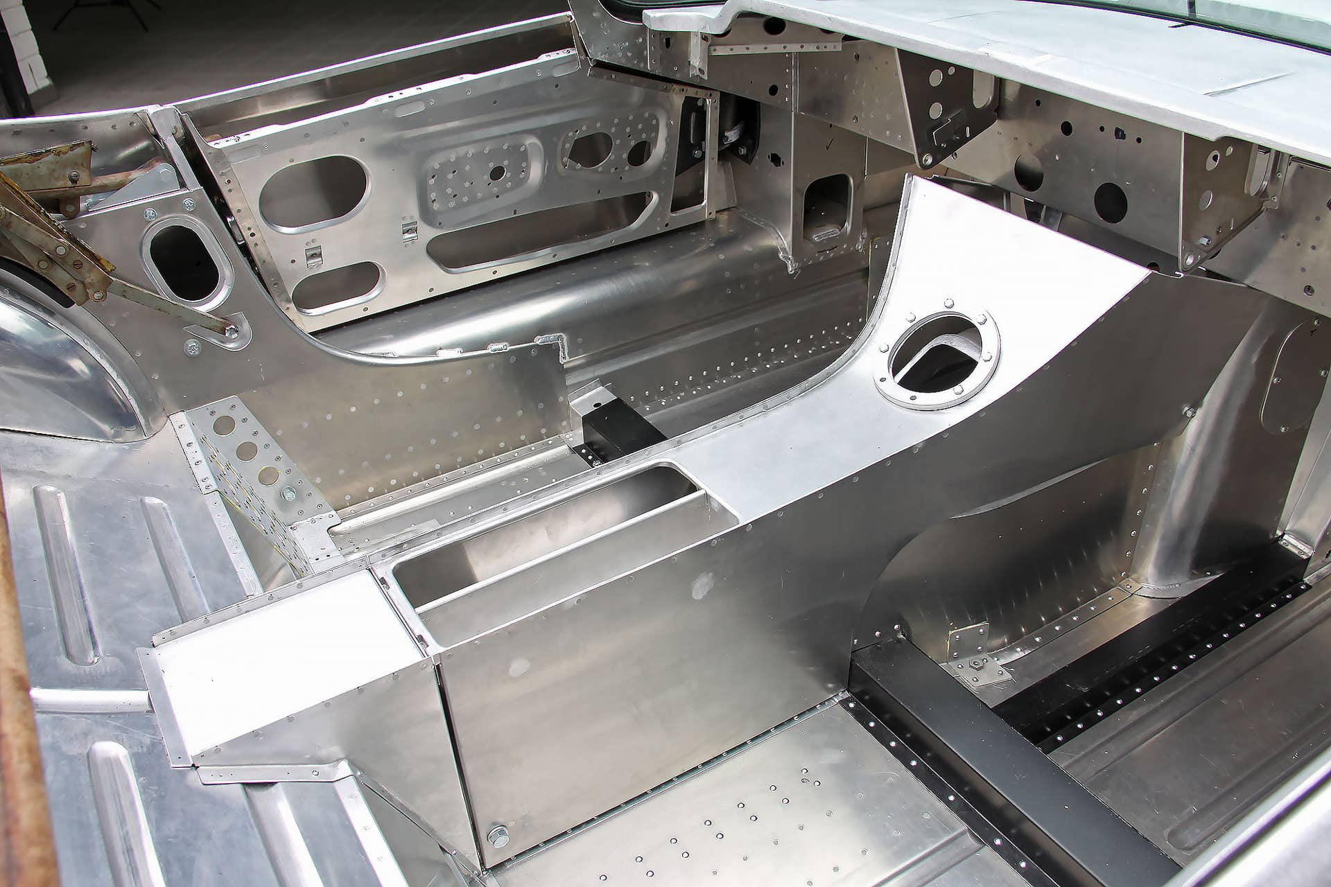 Eagle Spyder GT chassis interior