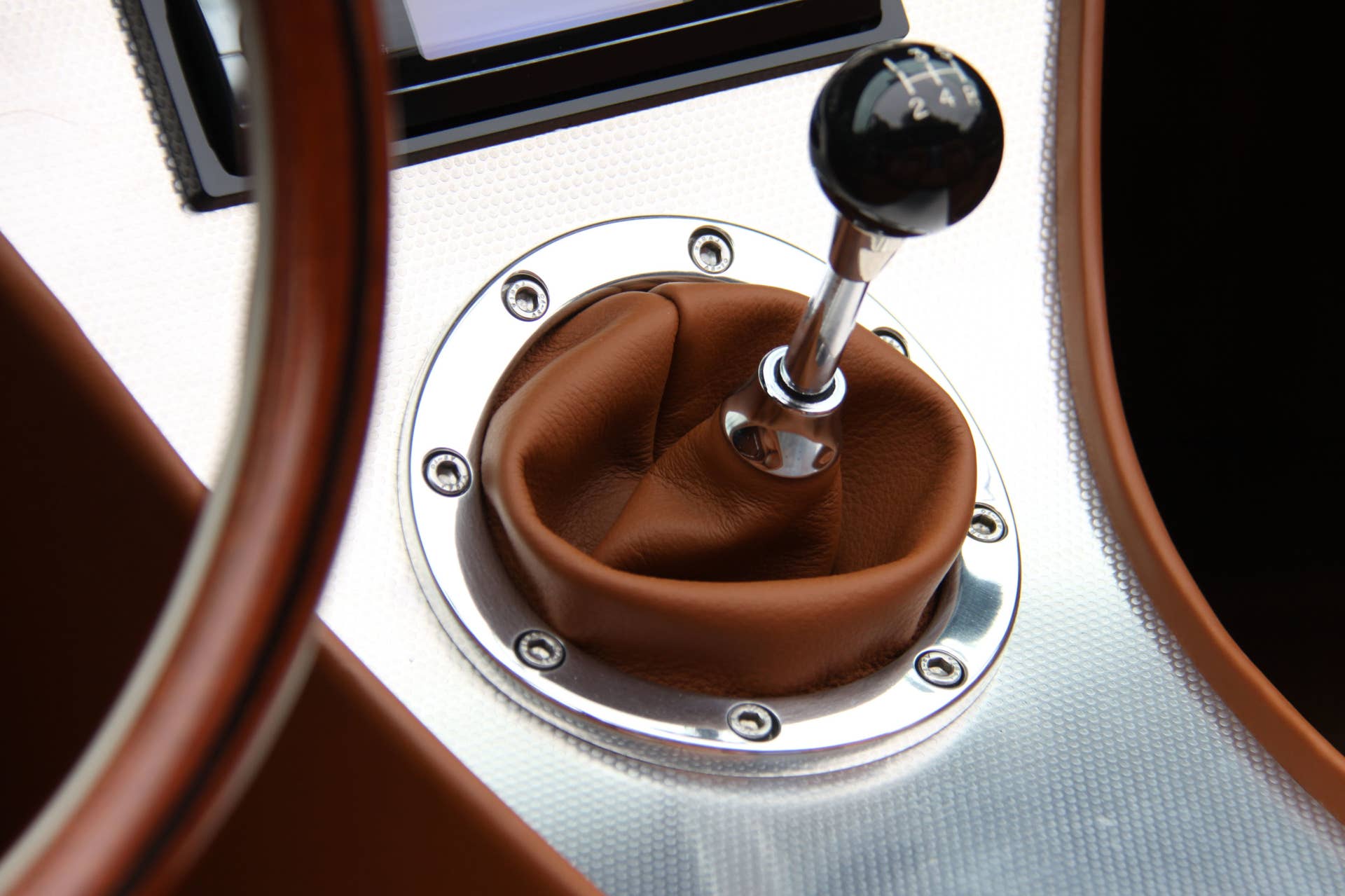 Eagle Spyder GT interior shifter