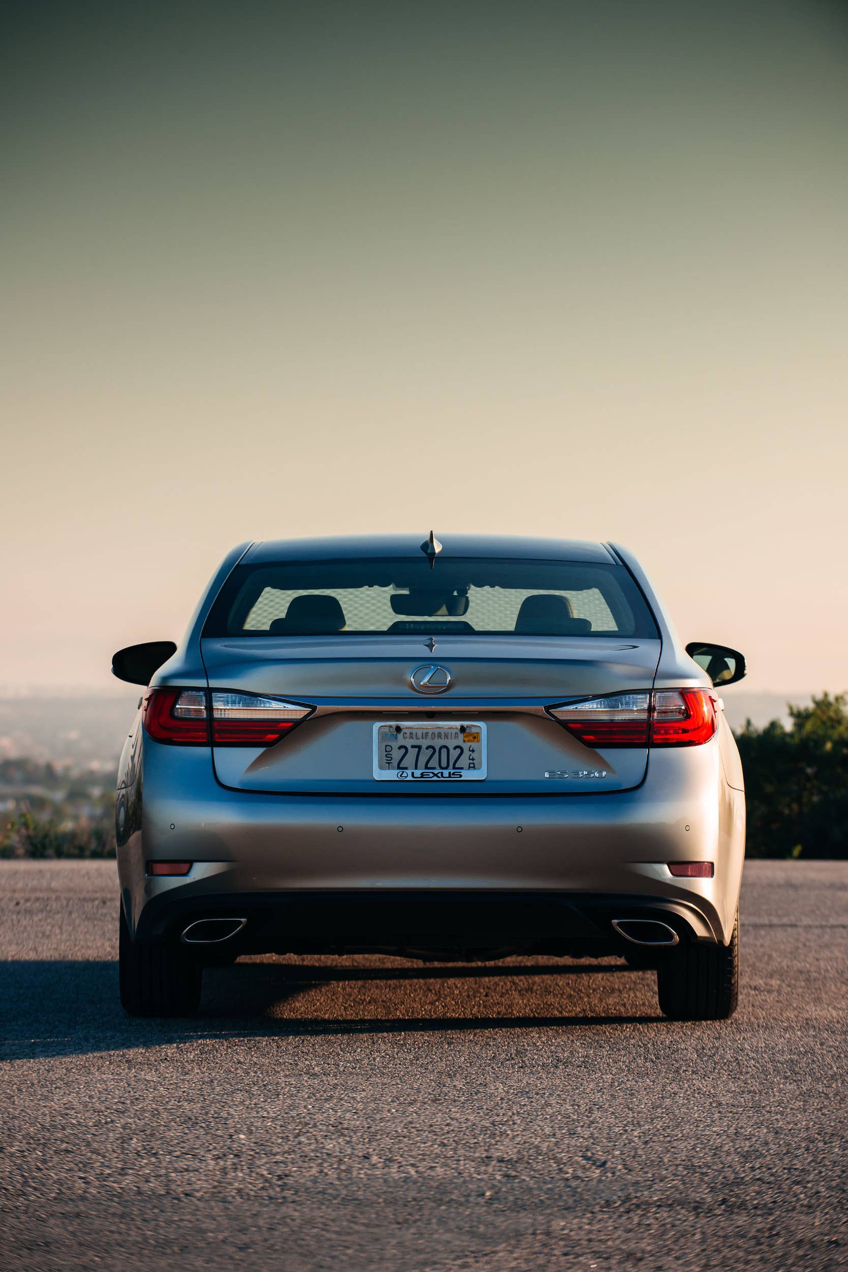 2016 lexus es350 rear