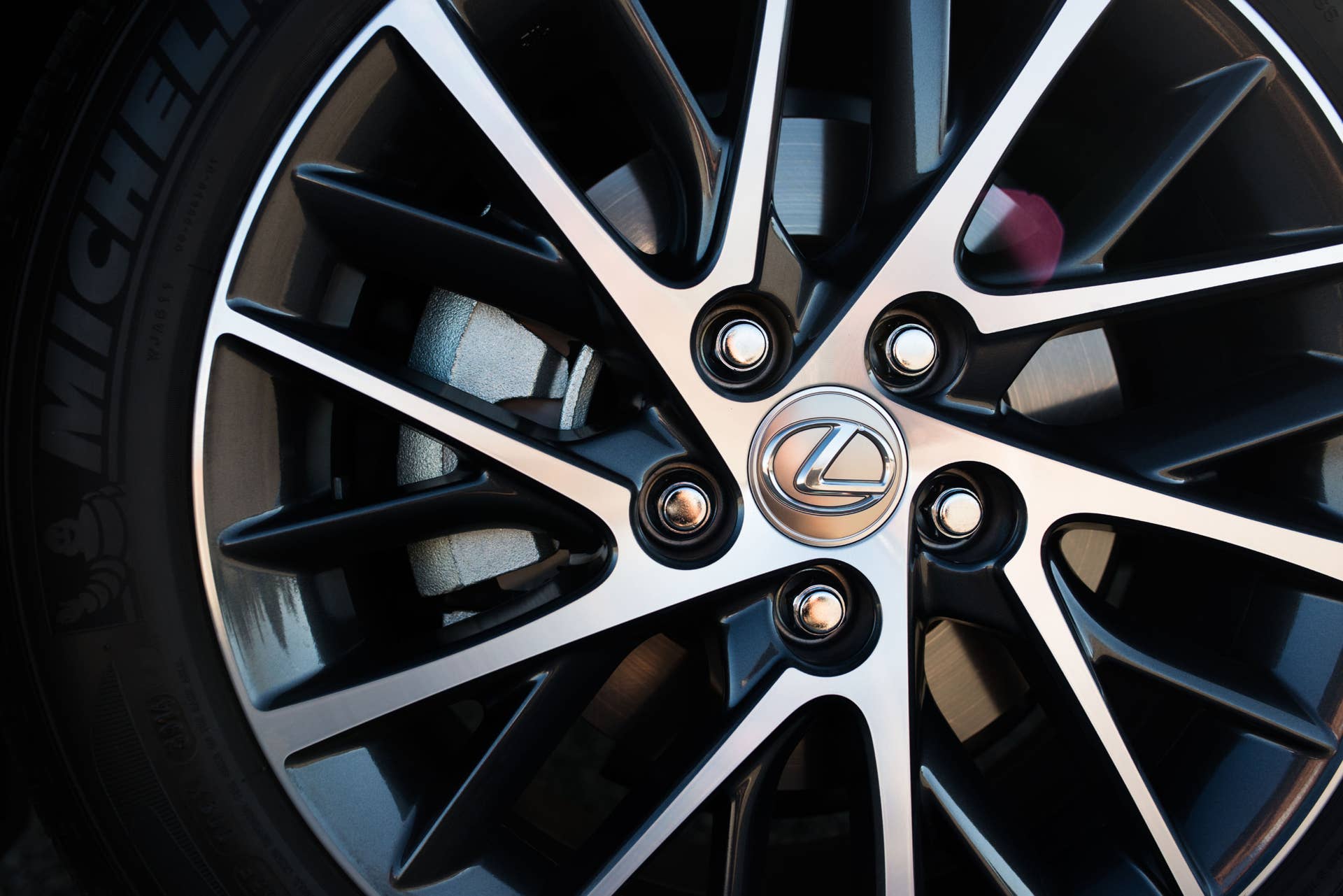 2016 lexus es350 wheels