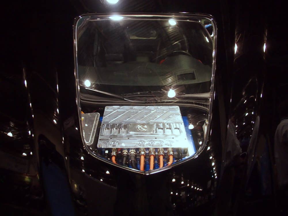 Battery Show 2015: Genovation GXE All-Electric Corvette