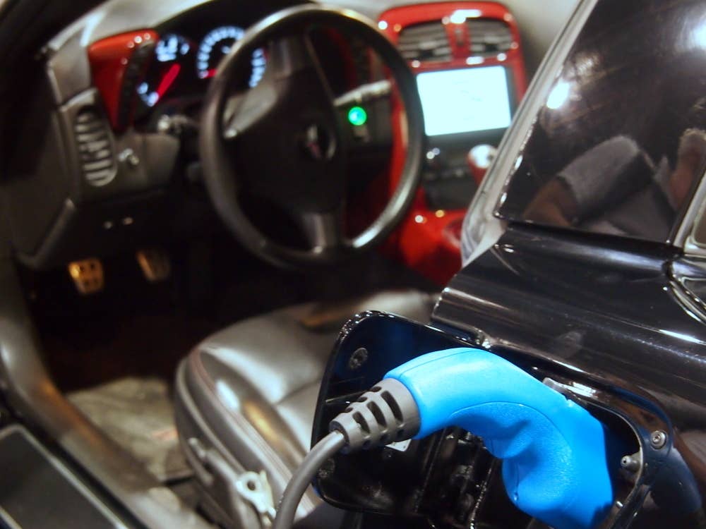 Battery Show 2015: Genovation GXE All-Electric Corvette