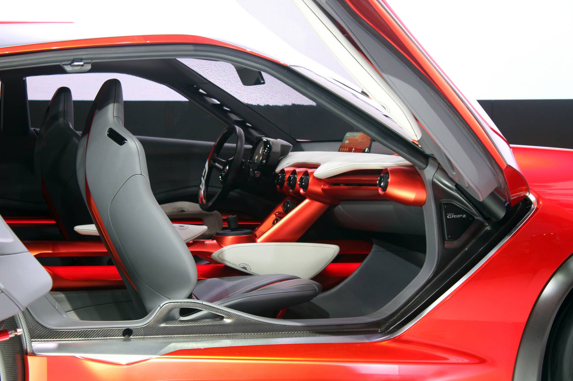 The Nissan Gripz concept unveiled at the 2015 Frankfurt Motor Show, the front of the interior.