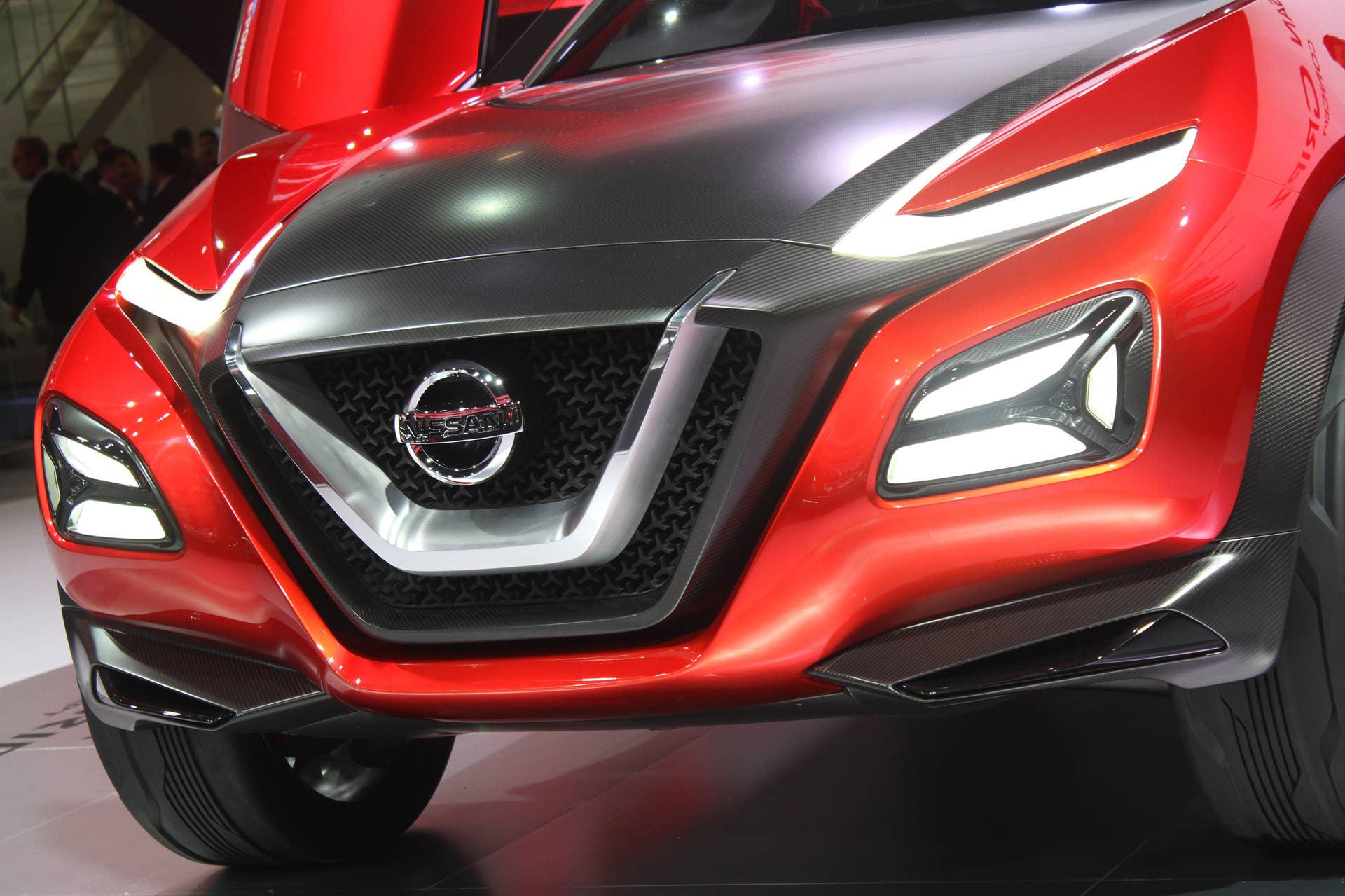 The Nissan Gripz concept unveiled at the 2015 Frankfurt Motor Show, front fascia view.